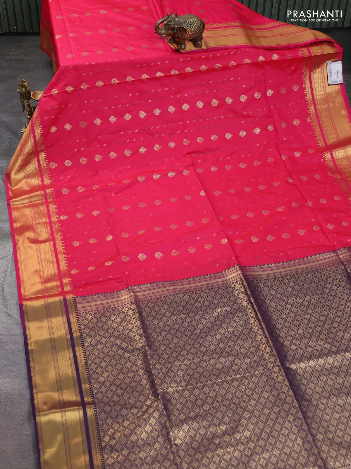 Semi soft silk saree pink and deep purple with allover zari woven buttas and zari woven korvai border - Image 2