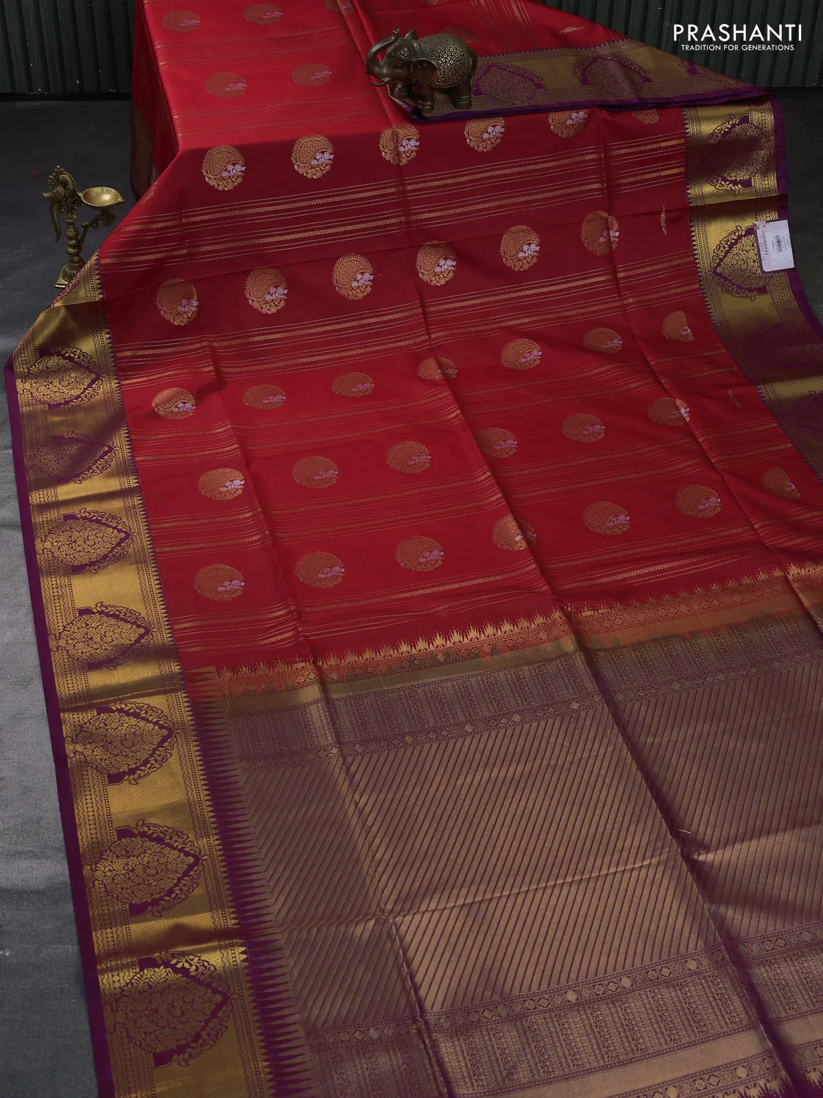 Semi soft silk saree red and purple with allover zari weaves & buttas and zari woven butta korvai border - Image 2