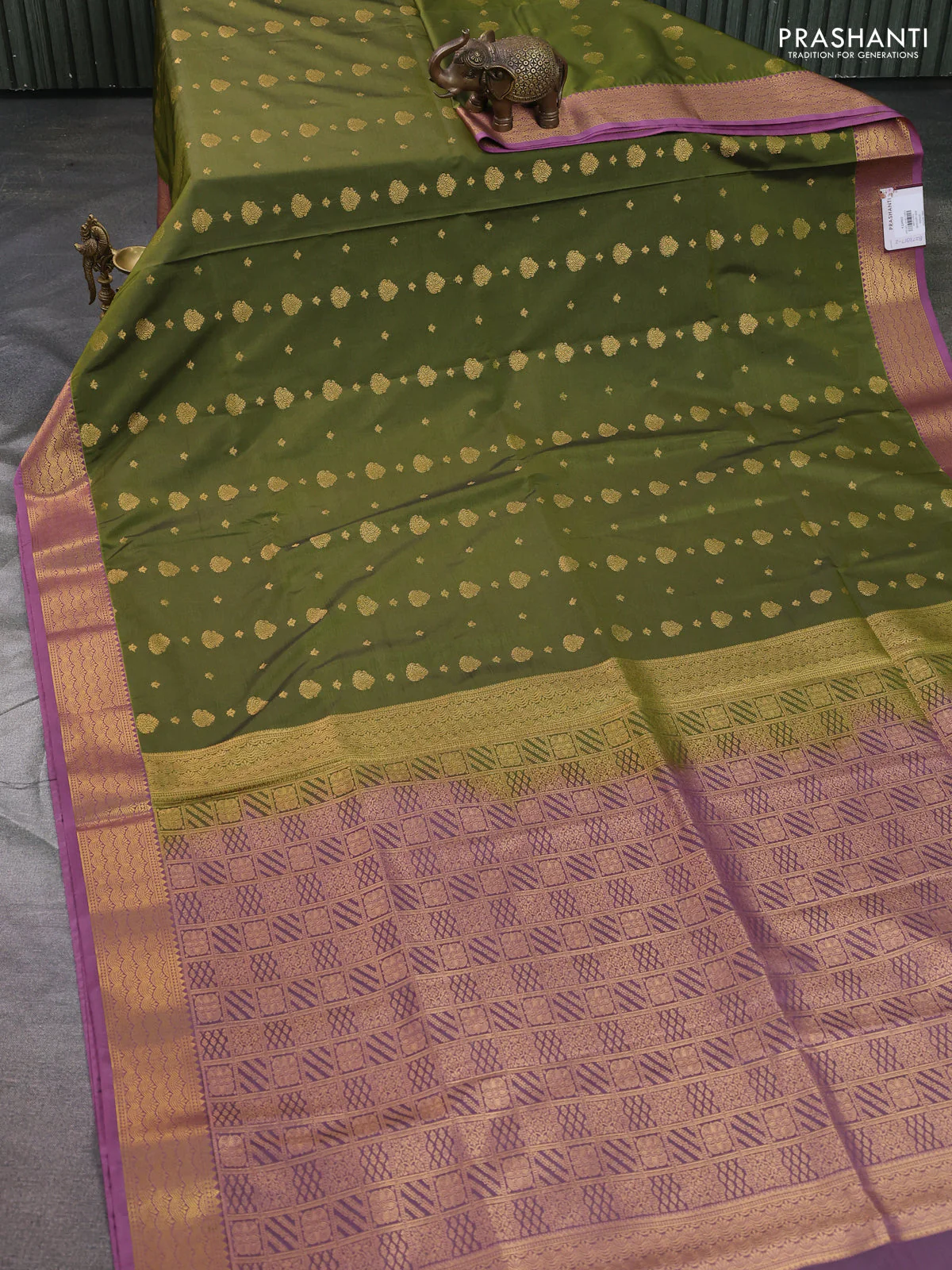 Semi soft silk saree sap green and mauve pink with allover zari woven buttas and zari woven border - Image 2