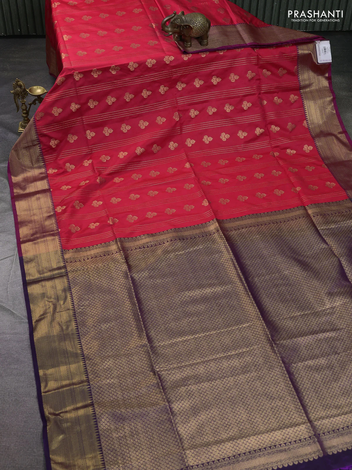 Semi soft silk saree tomato pink and purple with allover zari weaves & buttas and zari woven korvai border - Image 2