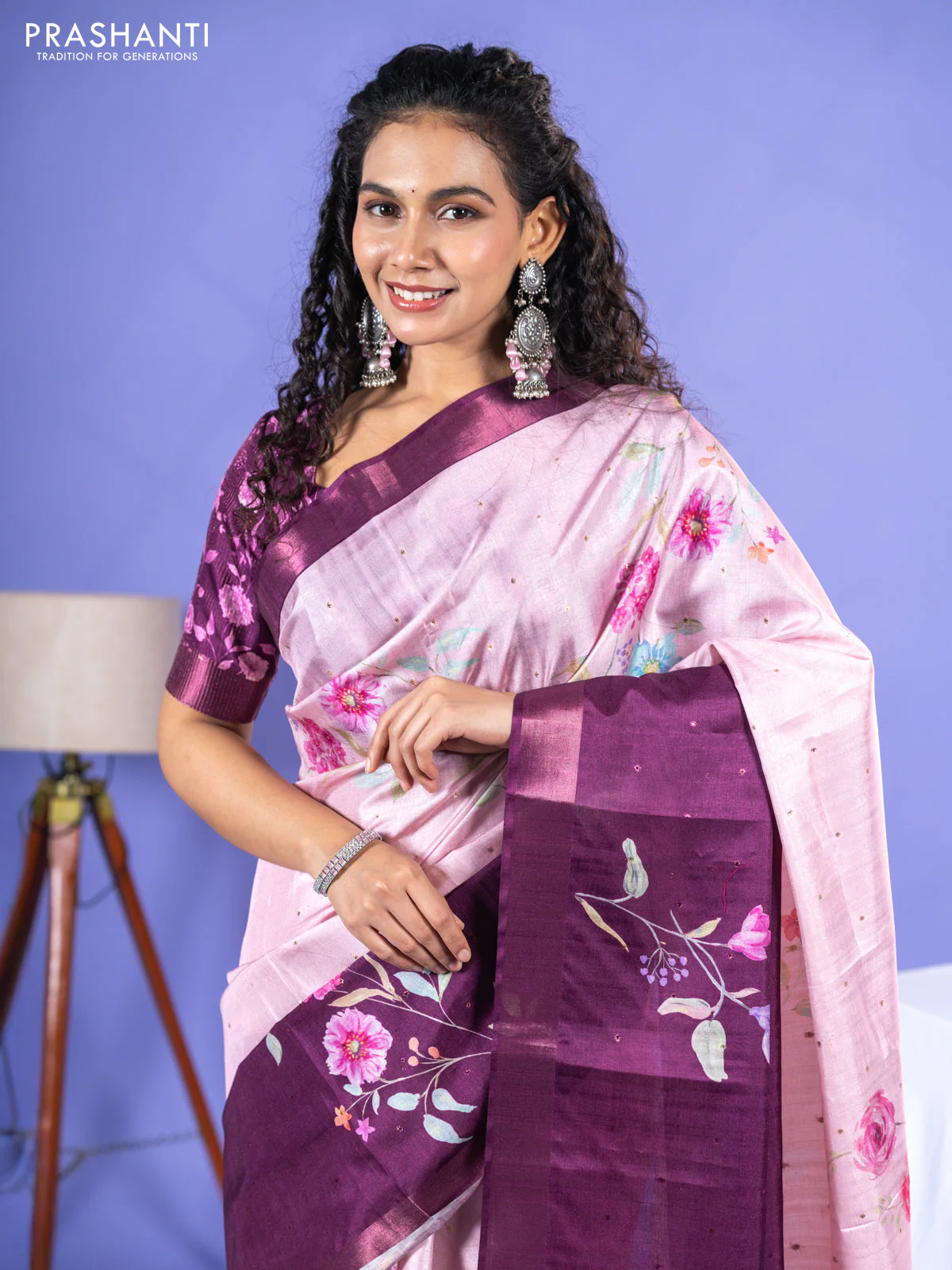 Semi tussar saree baby pink and wine shade with allover zari buttas & flotal digital prints and zari woven border - Image 5