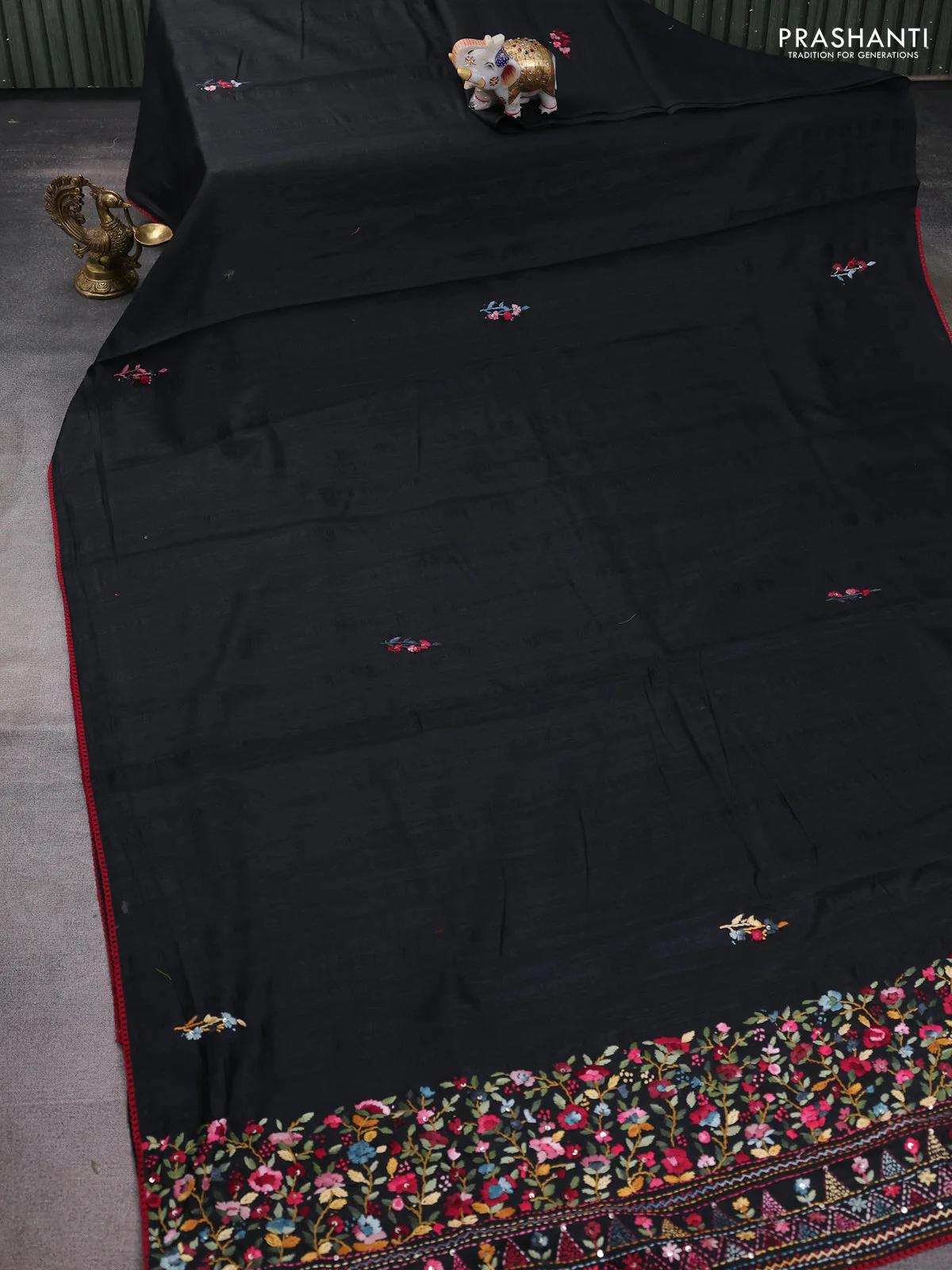 Semi tussar saree black with embroided buttas and embroidery pallu - Image 2