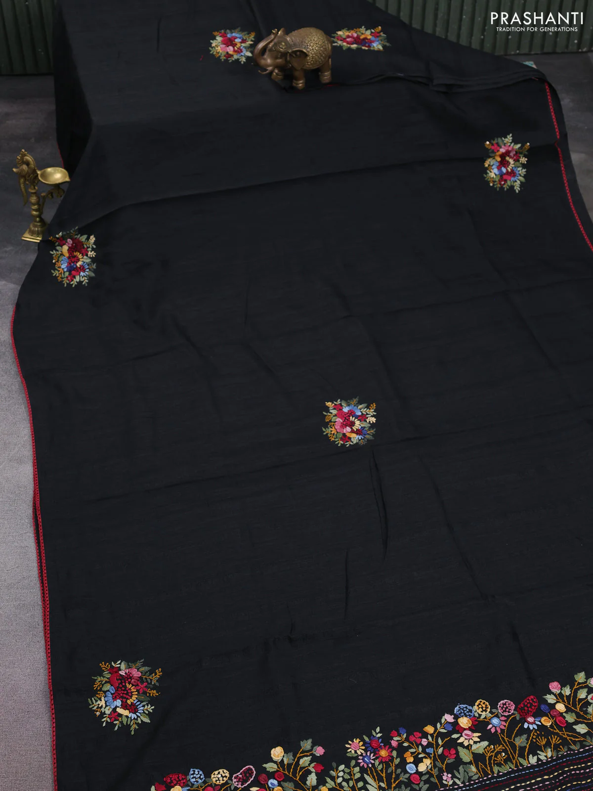 Semi tussar saree black with embroided buttas and embroidery pallu - Image 2