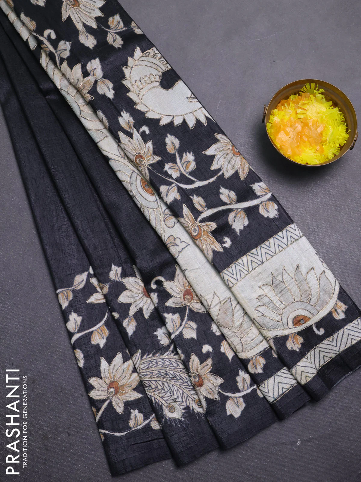 Semi tussar saree black with plain body and embroidered pallu - Image 4