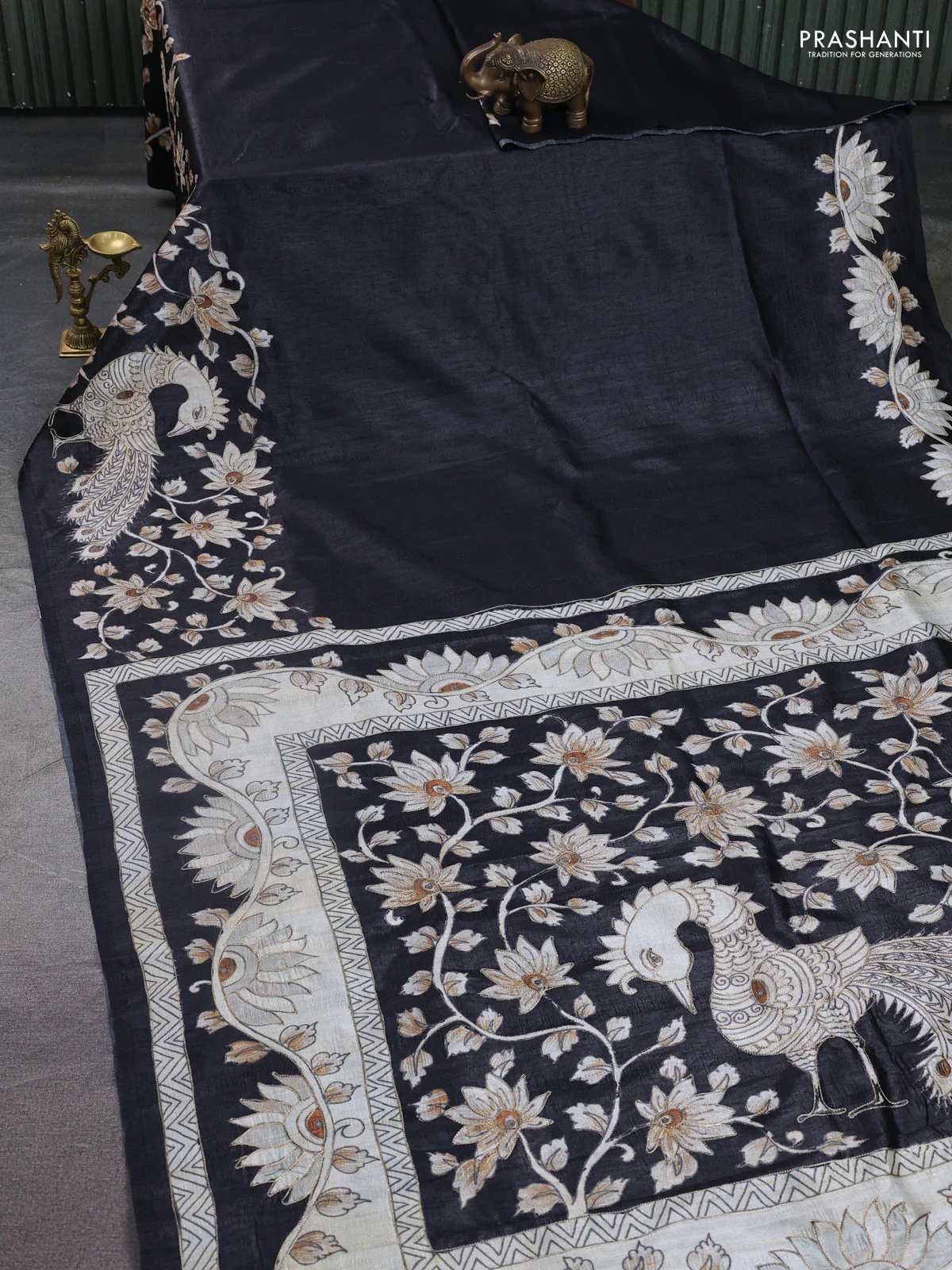 Semi tussar saree black with plain body and embroidered pallu - Image 5