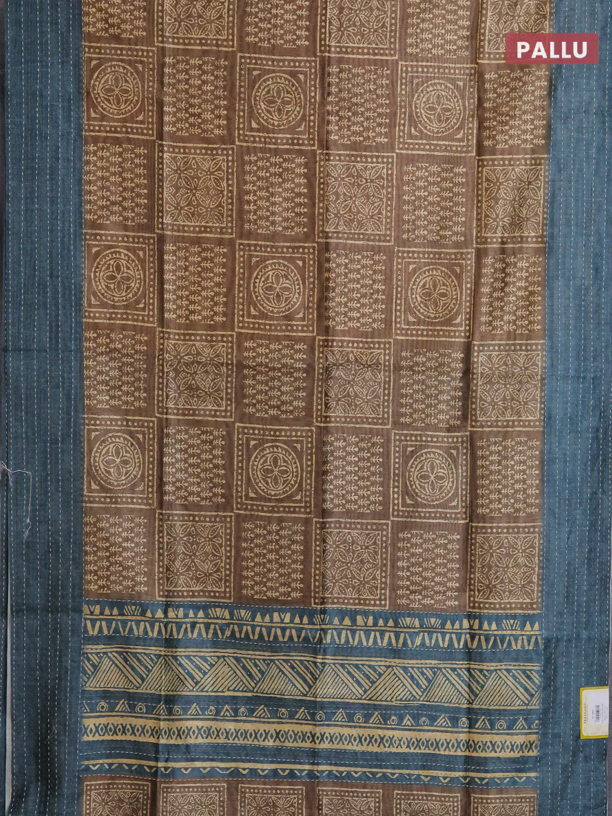 Semi tussar saree dark mehendi green and peacock blue with allover batik prints and katha stitch work pallu & border - Image 3