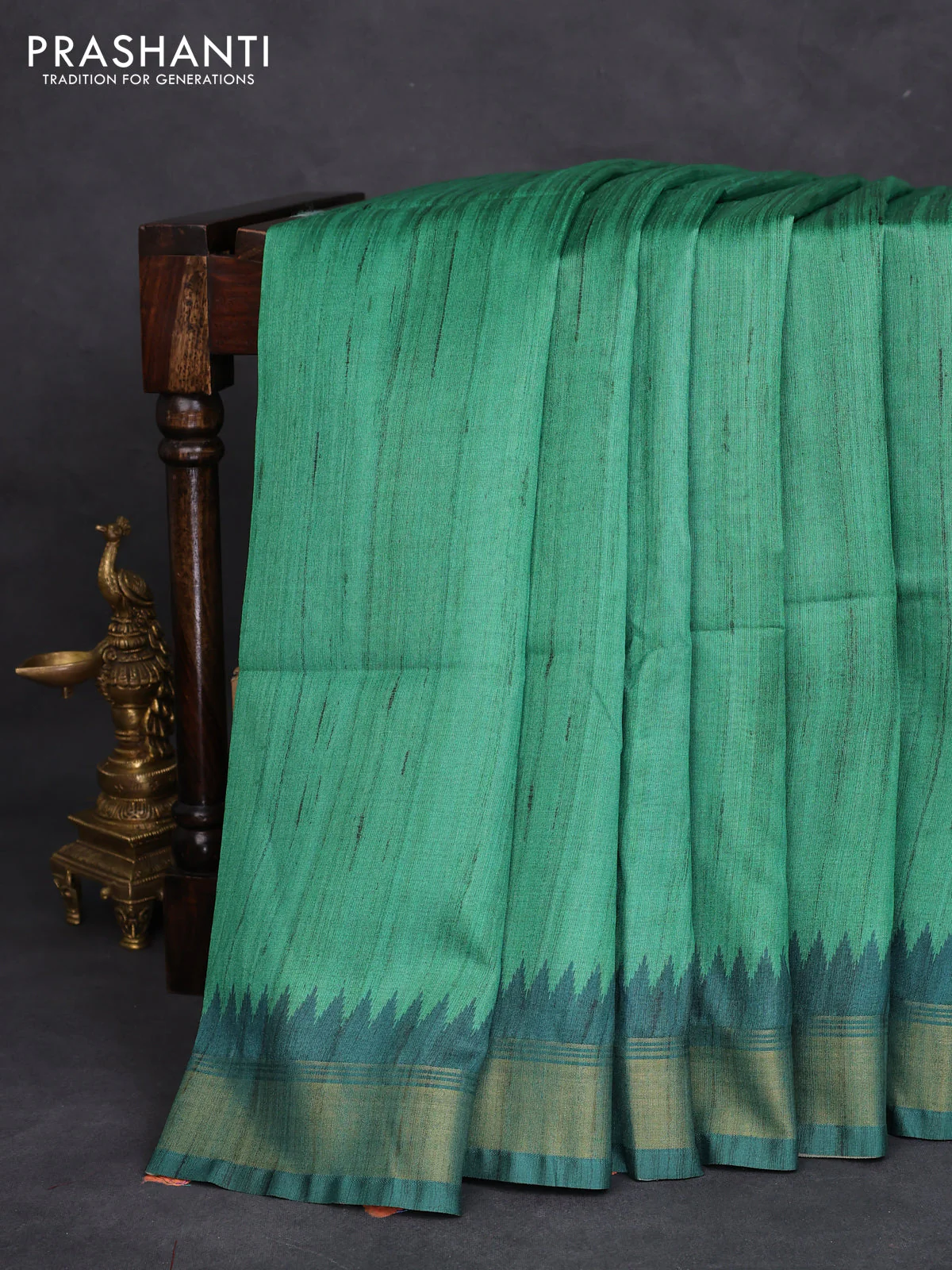Semi tussar saree green and beige with plain body and madhubani printed pallu - Image 2