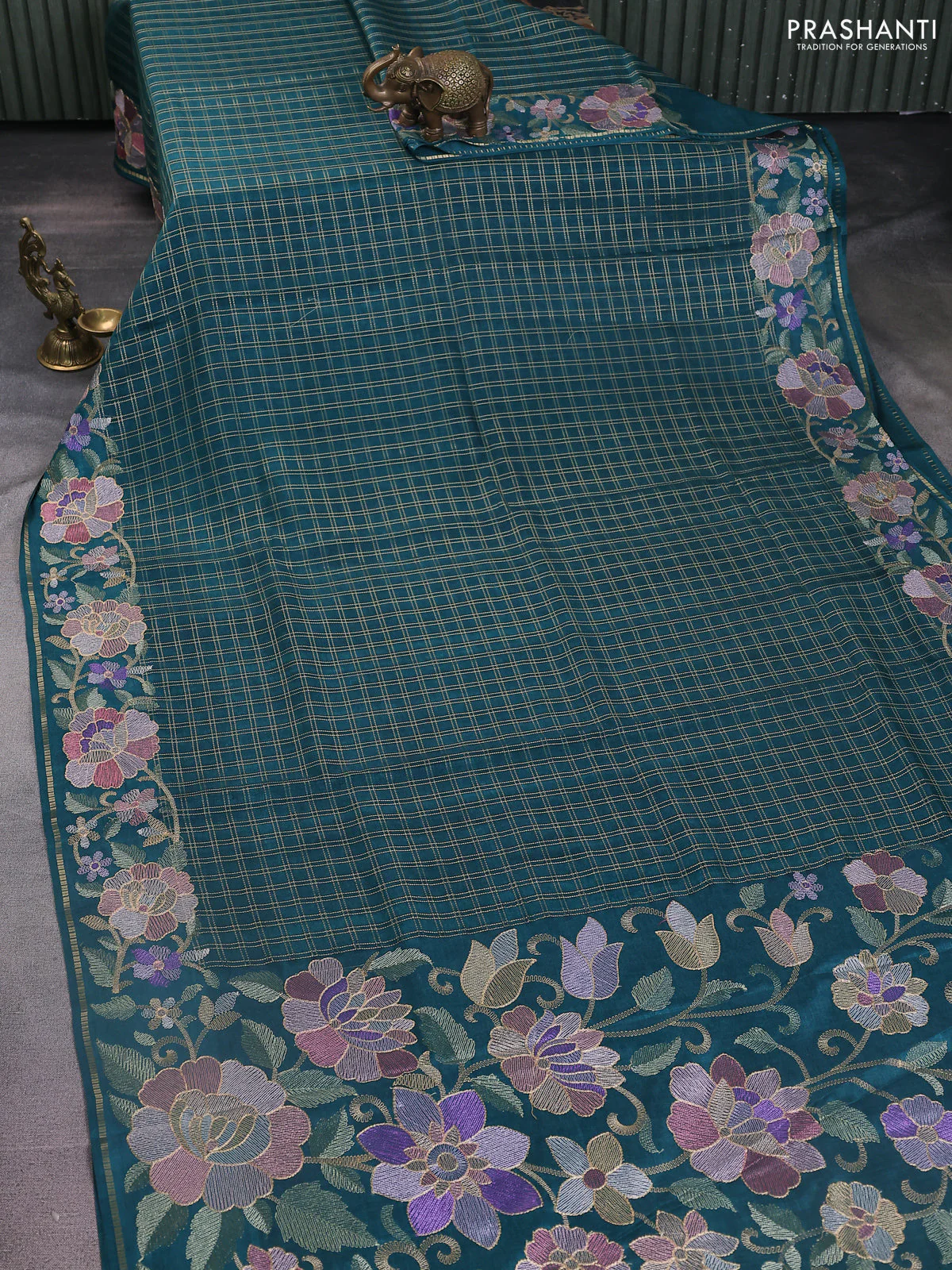 Semi tussar saree green with allover zari checked pattern and embroidery border - Image 2