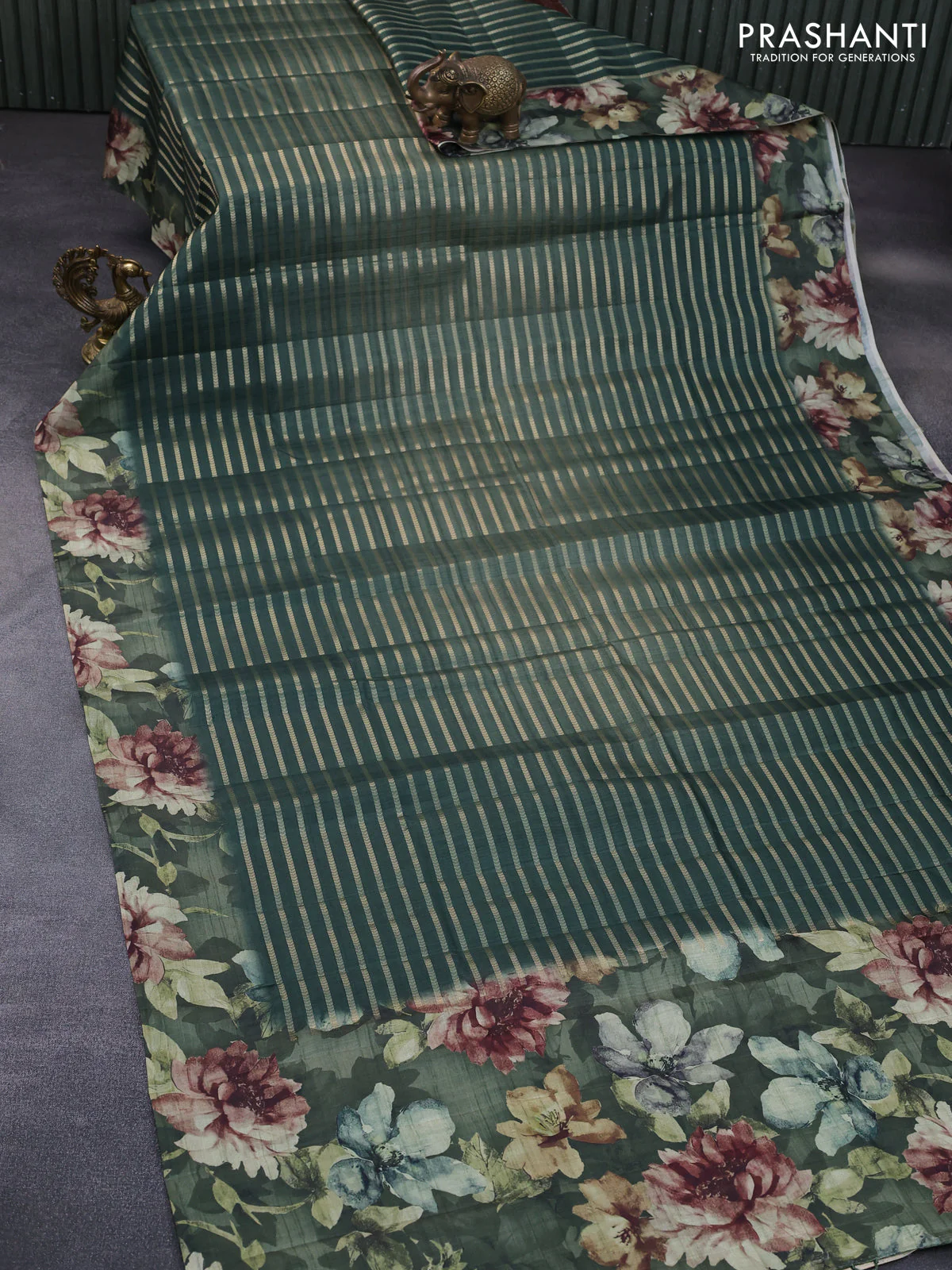 Semi tussar saree green with allover zari woven veldhari design and floral printed border - Image 2