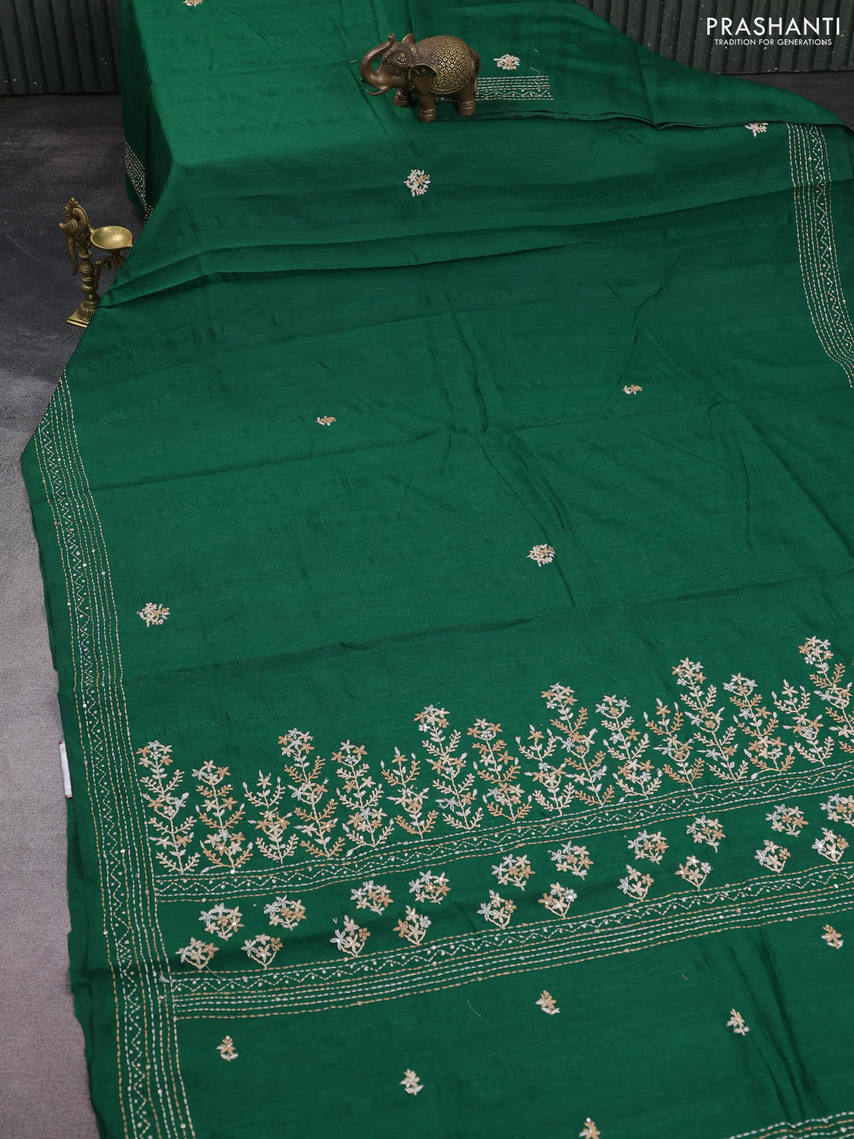 Semi tussar saree green with embroided buttas and embroidery pallu - Image 2