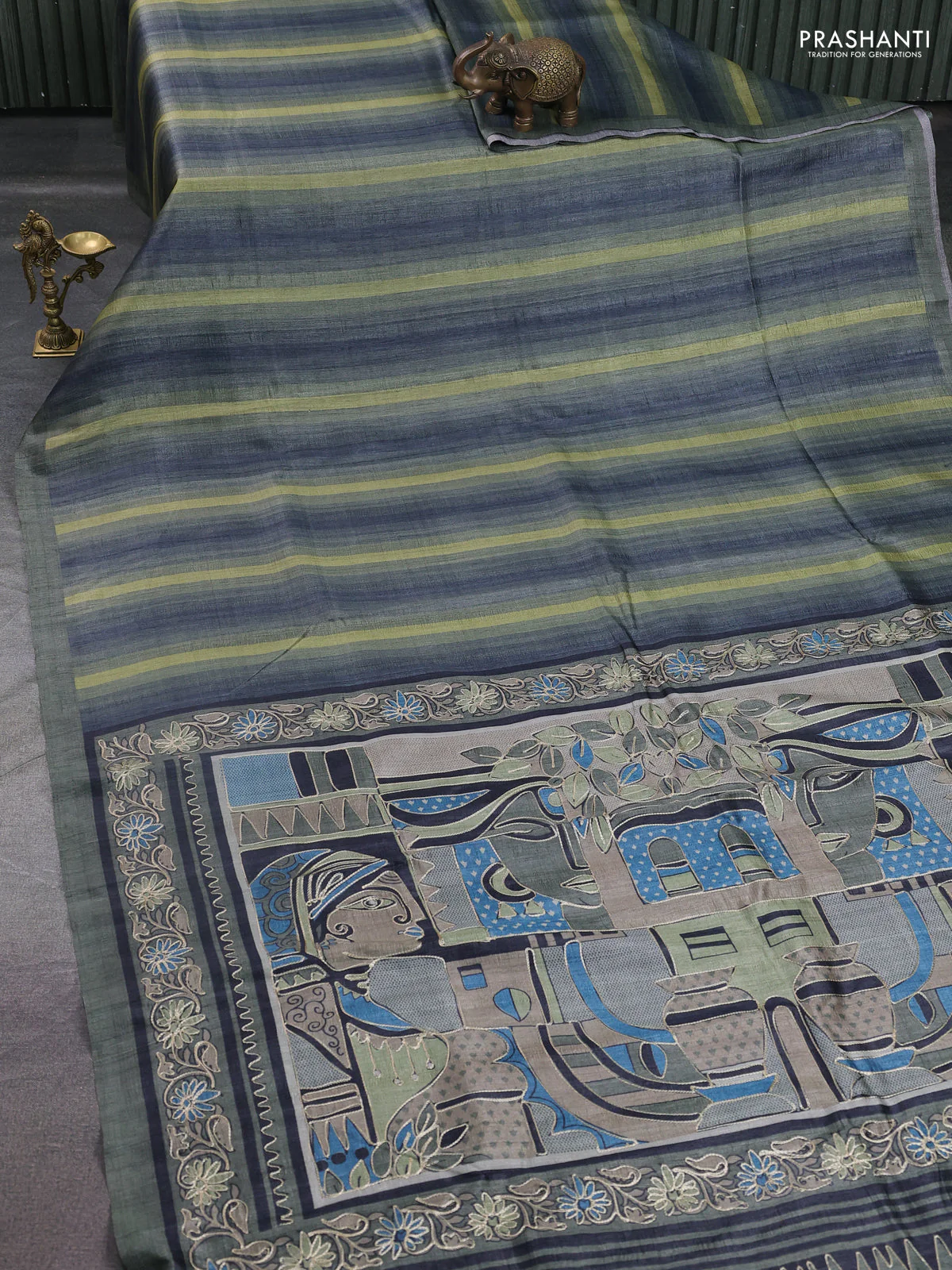 Semi tussar saree grey and elaichi green with plain body and embroidered pallu - Image 2