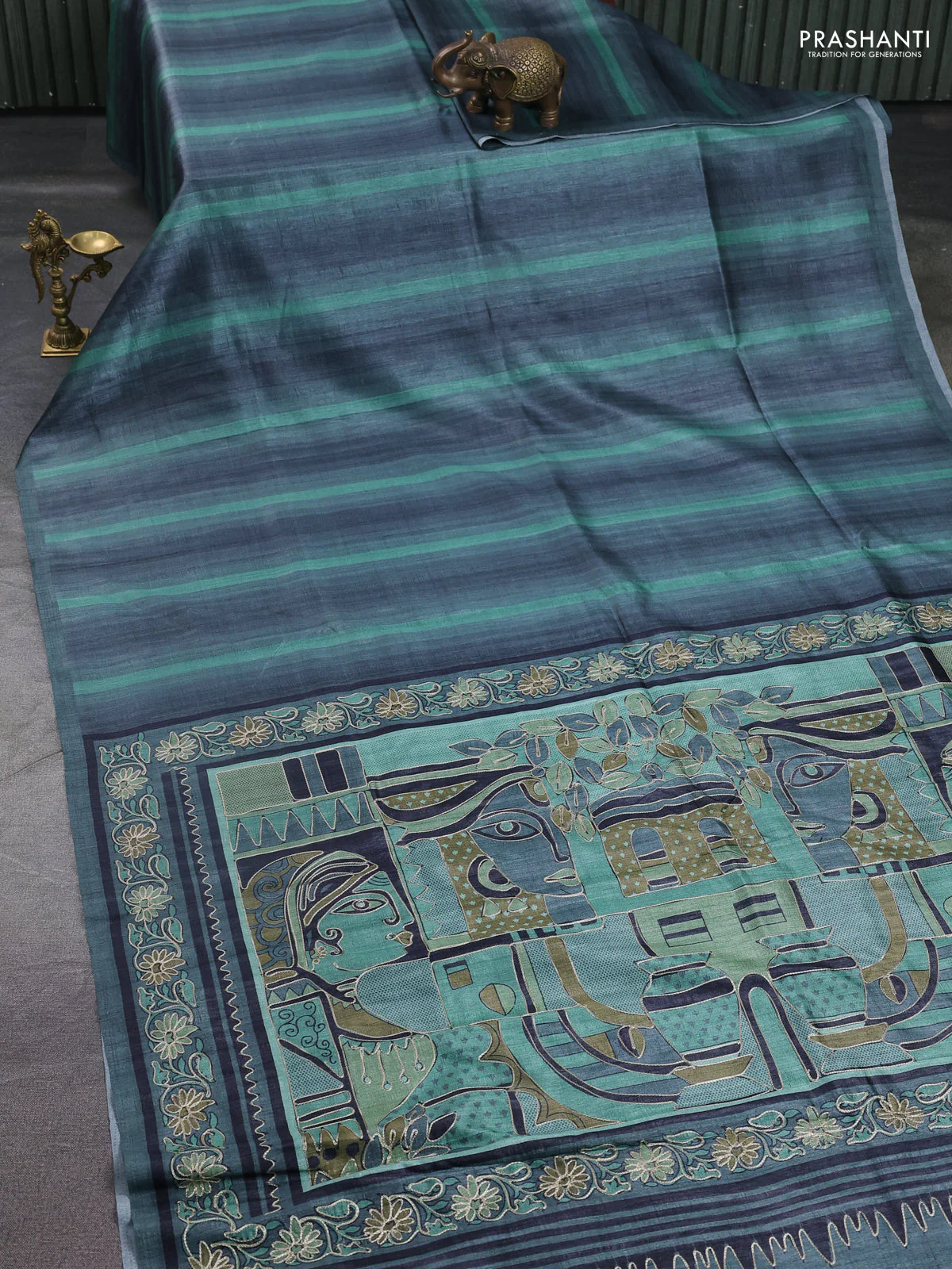 Semi tussar saree grey and green with plain body and embroidered pallu - Image 2