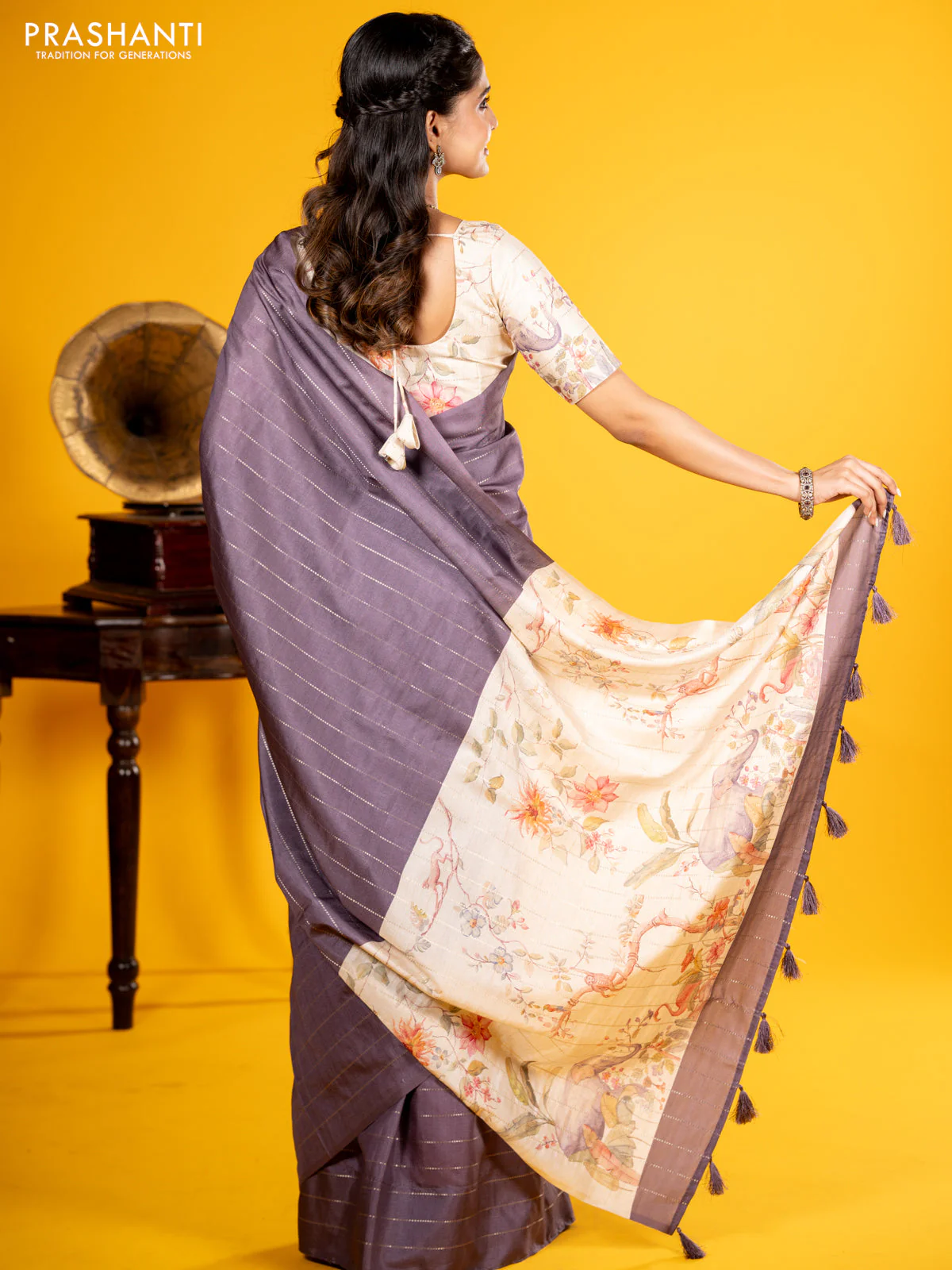 Semi tussar saree grey shade and cream with allover zari weaves in borderless style & printed pallu - Image 2