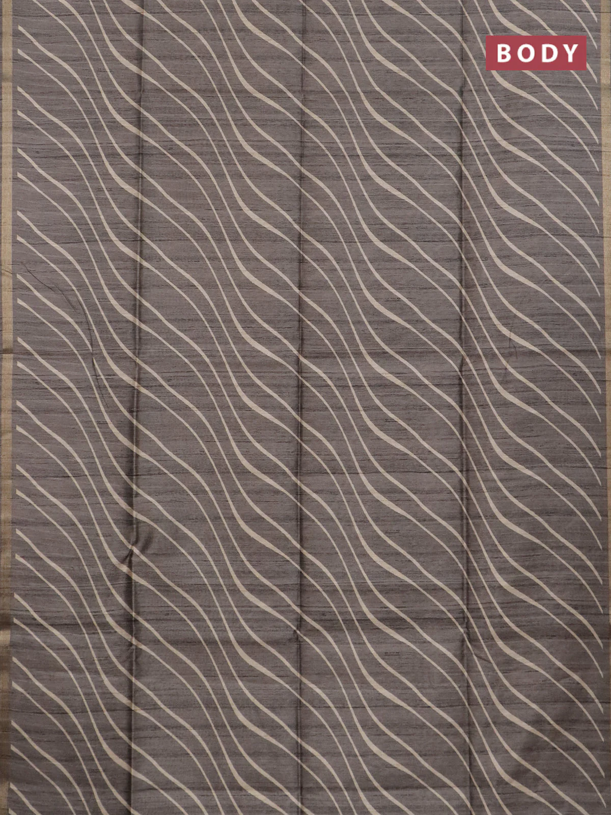 Semi tussar saree grey with leheriya prints and kalamkari prints & cut work pallu - Image 2
