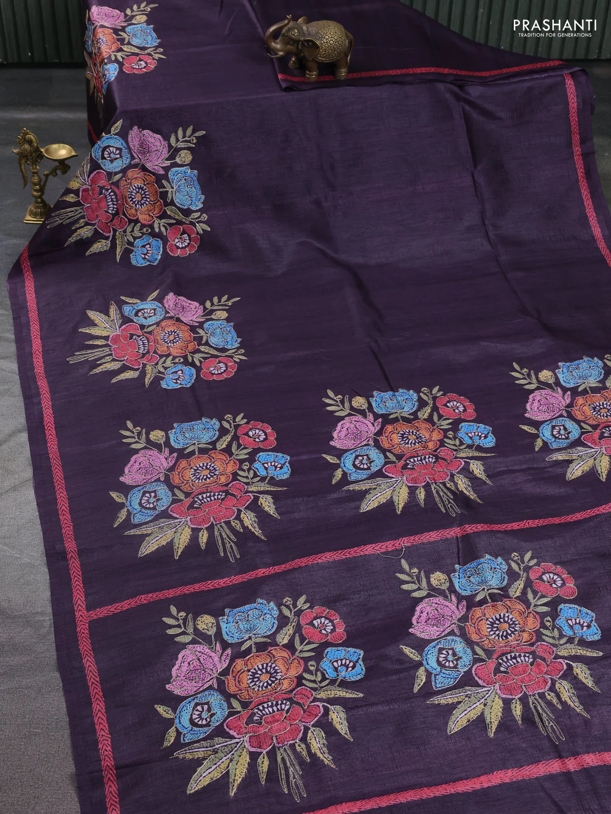 Semi tussar saree jamun with plain body and embroidered pallu - Image 2