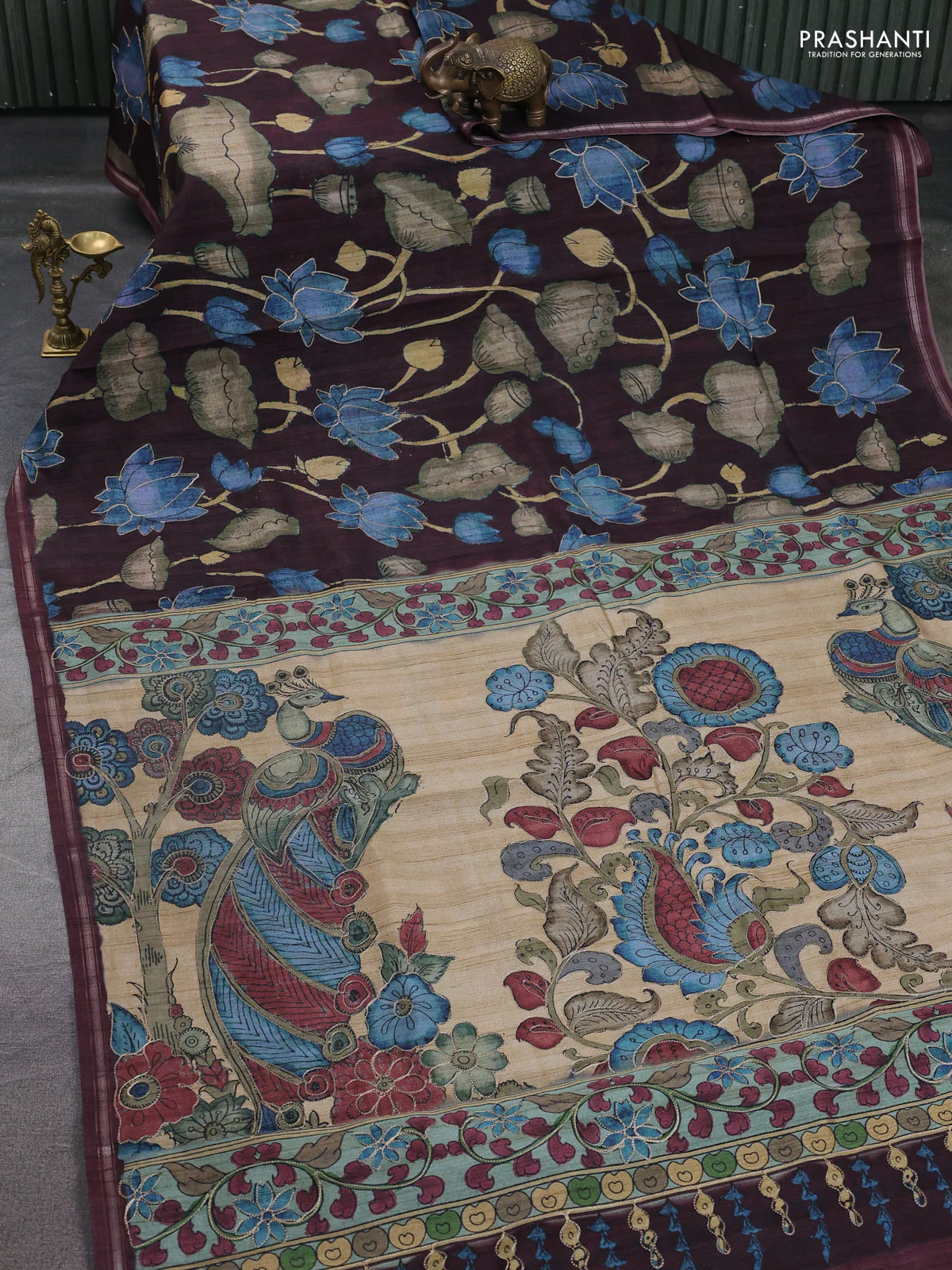 Semi tussar saree maroon and beige with allover kalamkari prints and embroidered pallu - Image 2