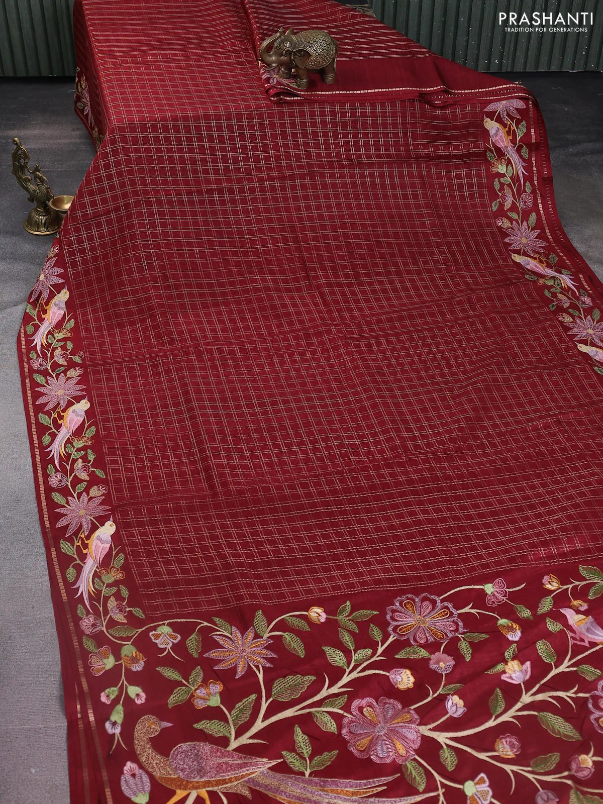 Semi tussar saree maroon with allover zari checked pattern and embroidery border - Image 2