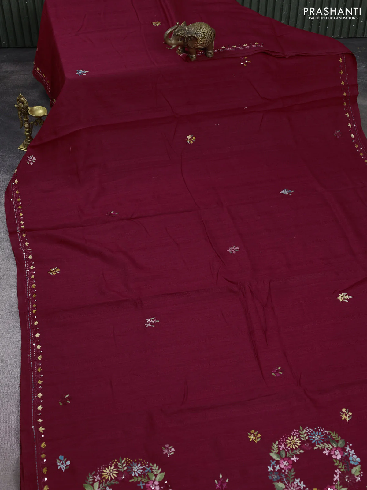 Semi tussar saree maroon with embroided buttas and embroidery pallu - Image 2