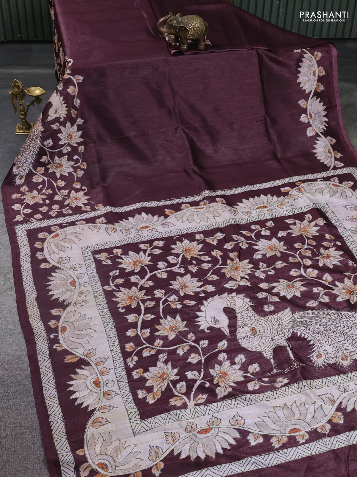 Semi tussar saree maroon with plain body and embroidered pallu - Image 2