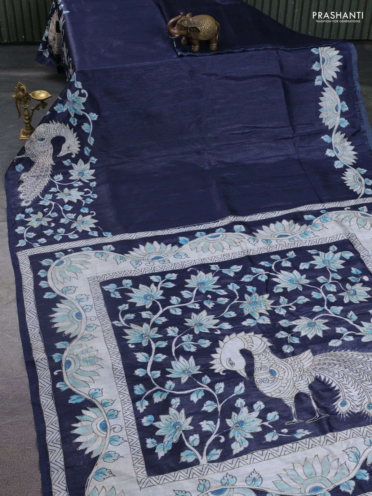Semi tussar saree navy blue with plain body and embroidered pallu - Image 2