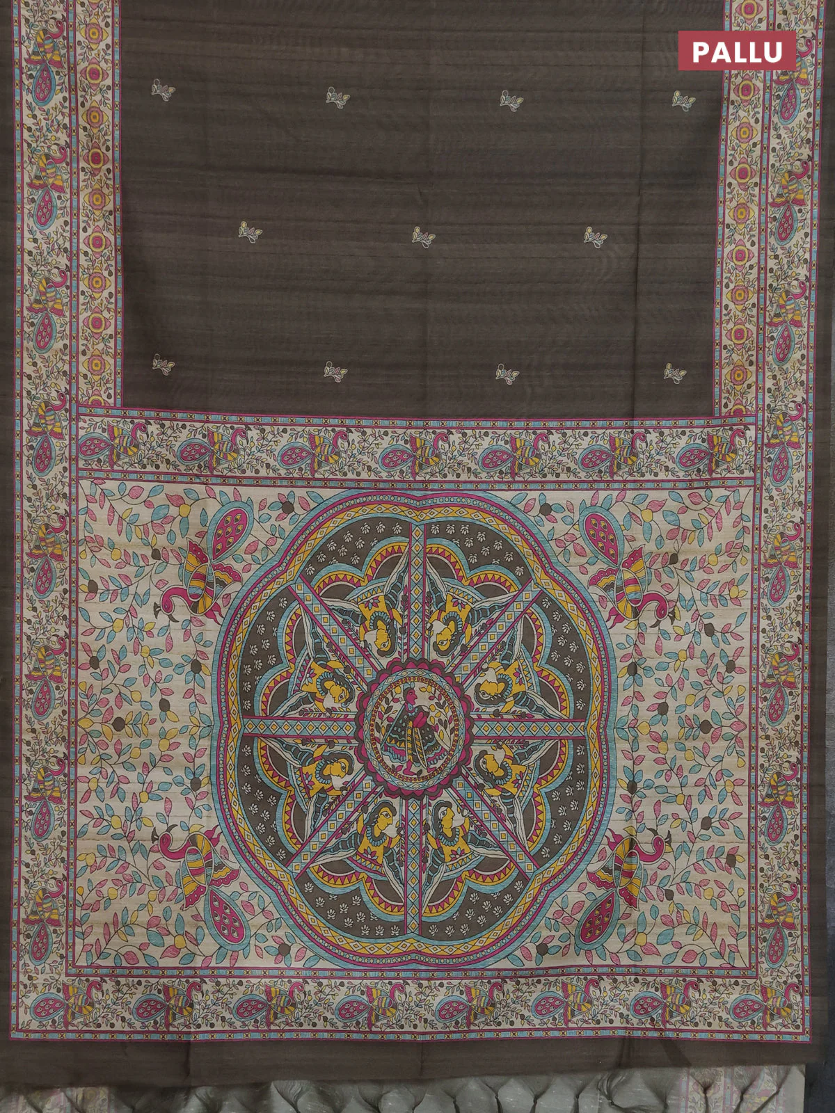 Semi tussar saree olive green and cream with butta prints and madhubani printed pallu & border - Image 3