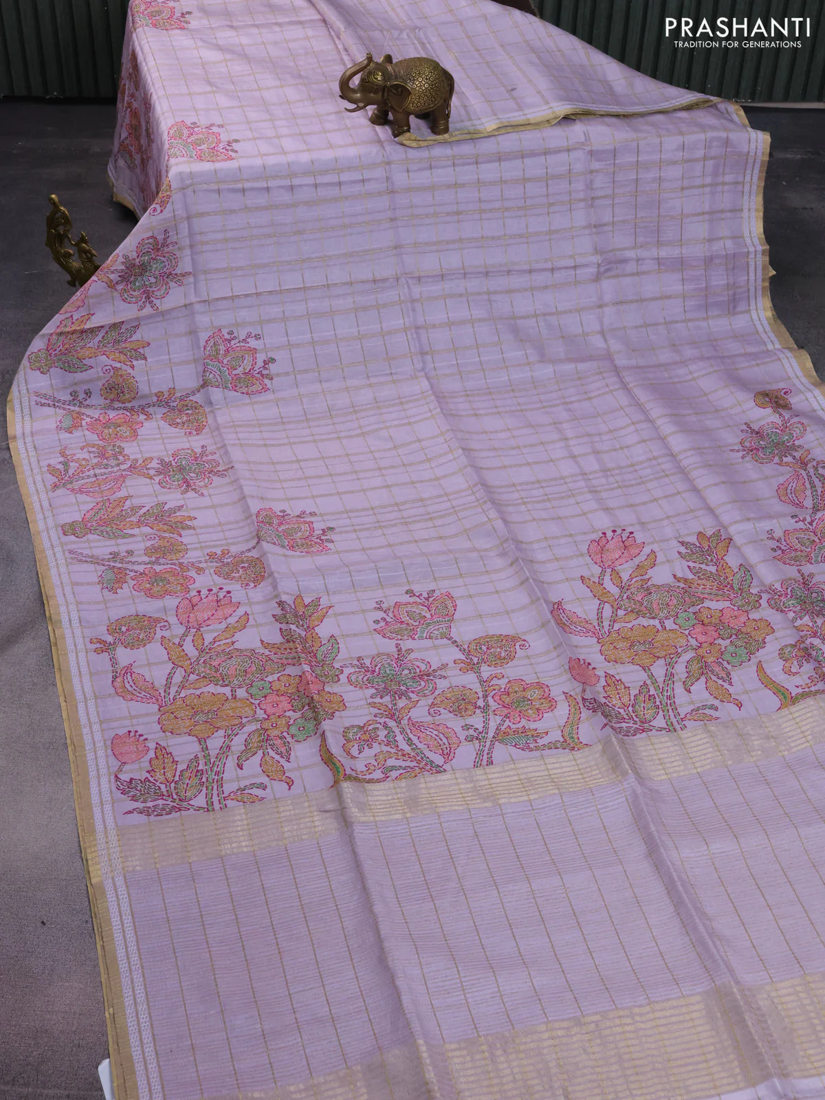 Semi tussar saree pastel lavender with allover zari checks & digital prints and zari woven border - Image 2