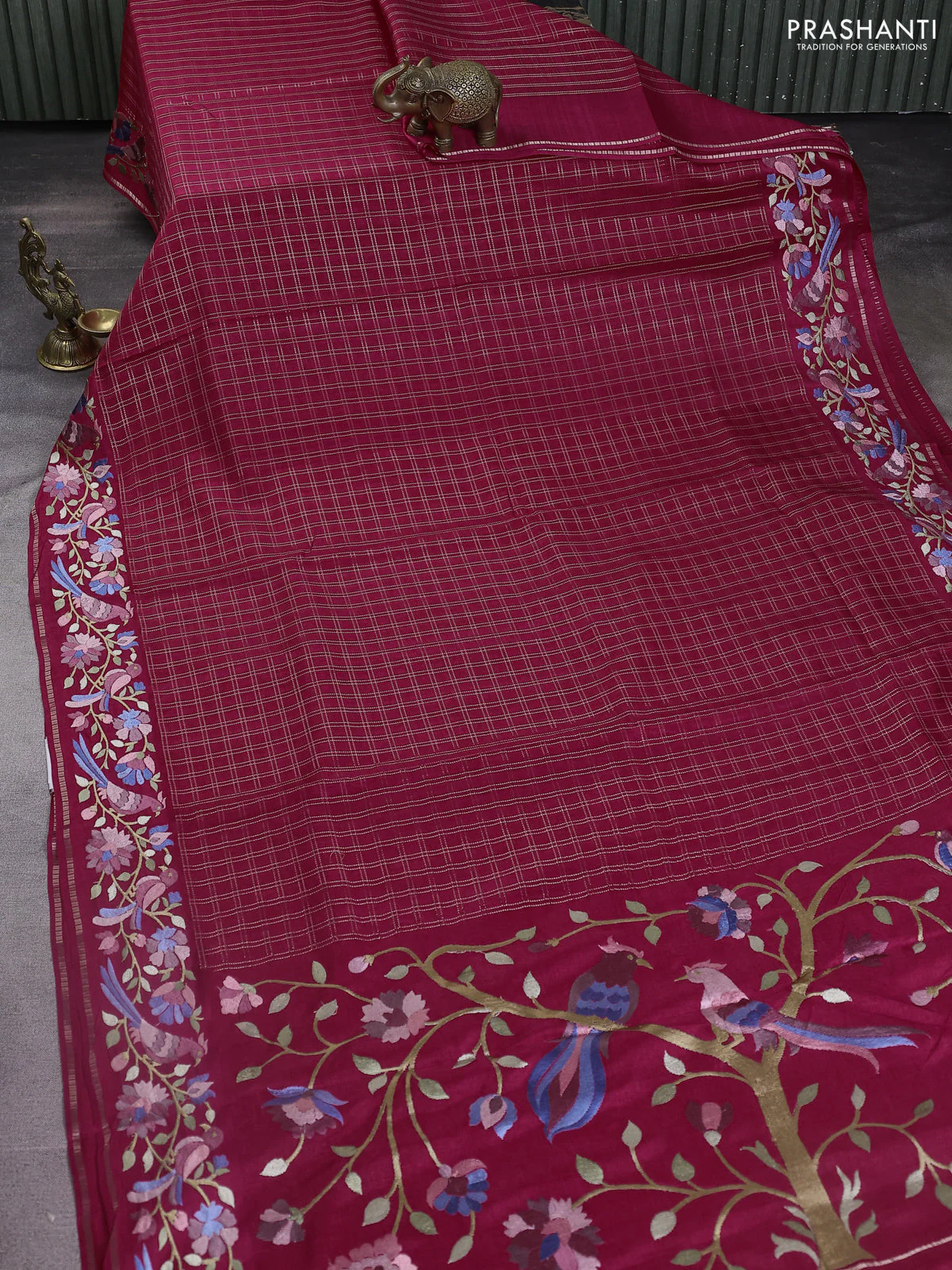 Semi tussar saree pink with allover zari checked pattern and embroidery border - Image 2