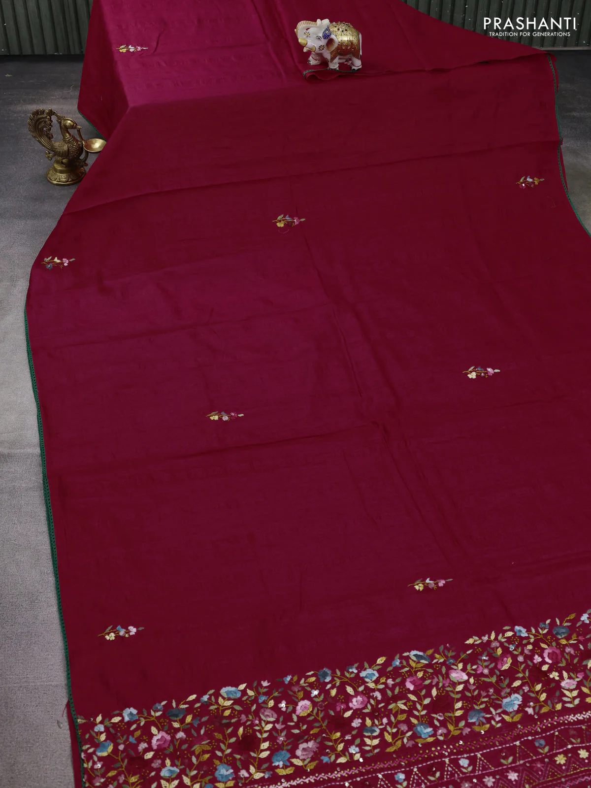Semi tussar saree pink with embroided buttas and embroidery pallu - Image 2