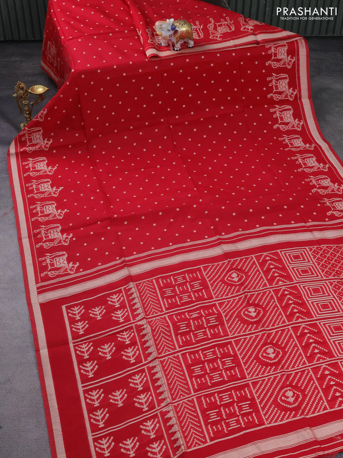 Semi tussar saree red with allover polka dot weaves and patola weaving pallu - Image 2