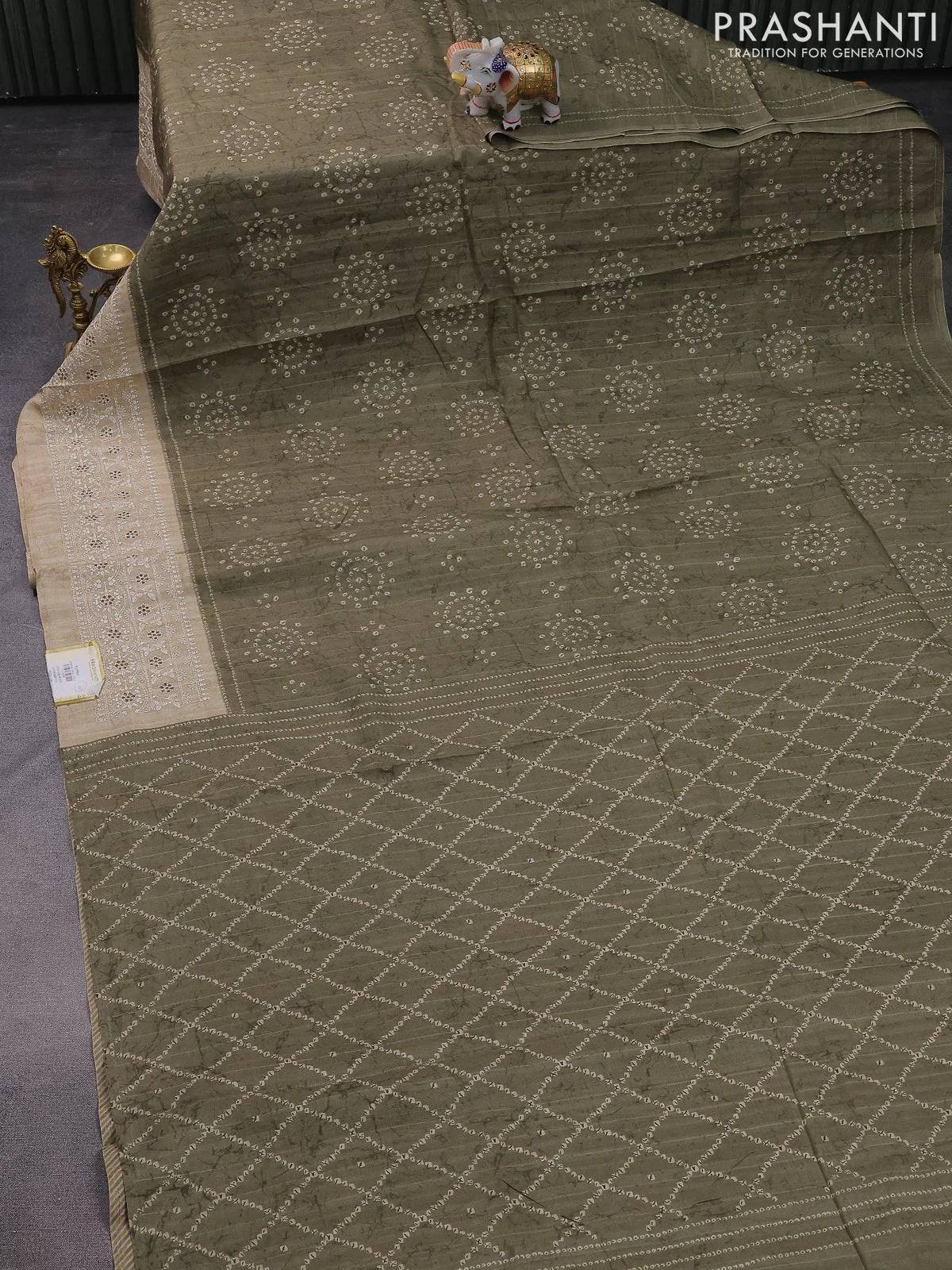 Semi tussar saree sap green shade and beige with allover bandhani prints and embroidery cut work border - Image 2