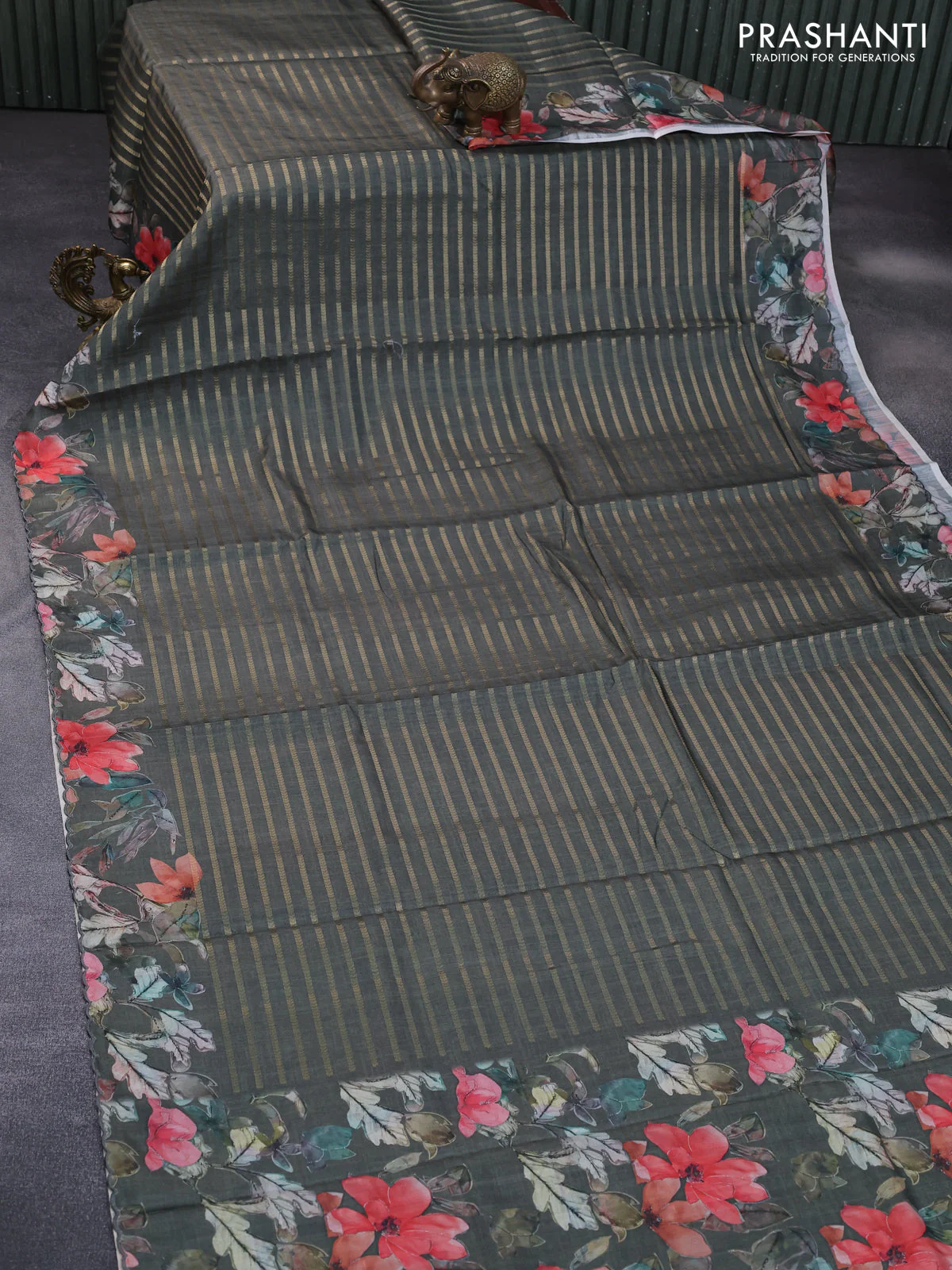 Semi tussar saree sap green with allover zari woven veldhari design and floral printed border - Image 2