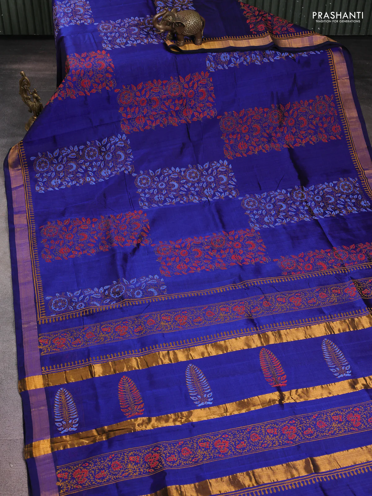 Silk cotton block printed saree blue with prints and zari woven border - Image 2