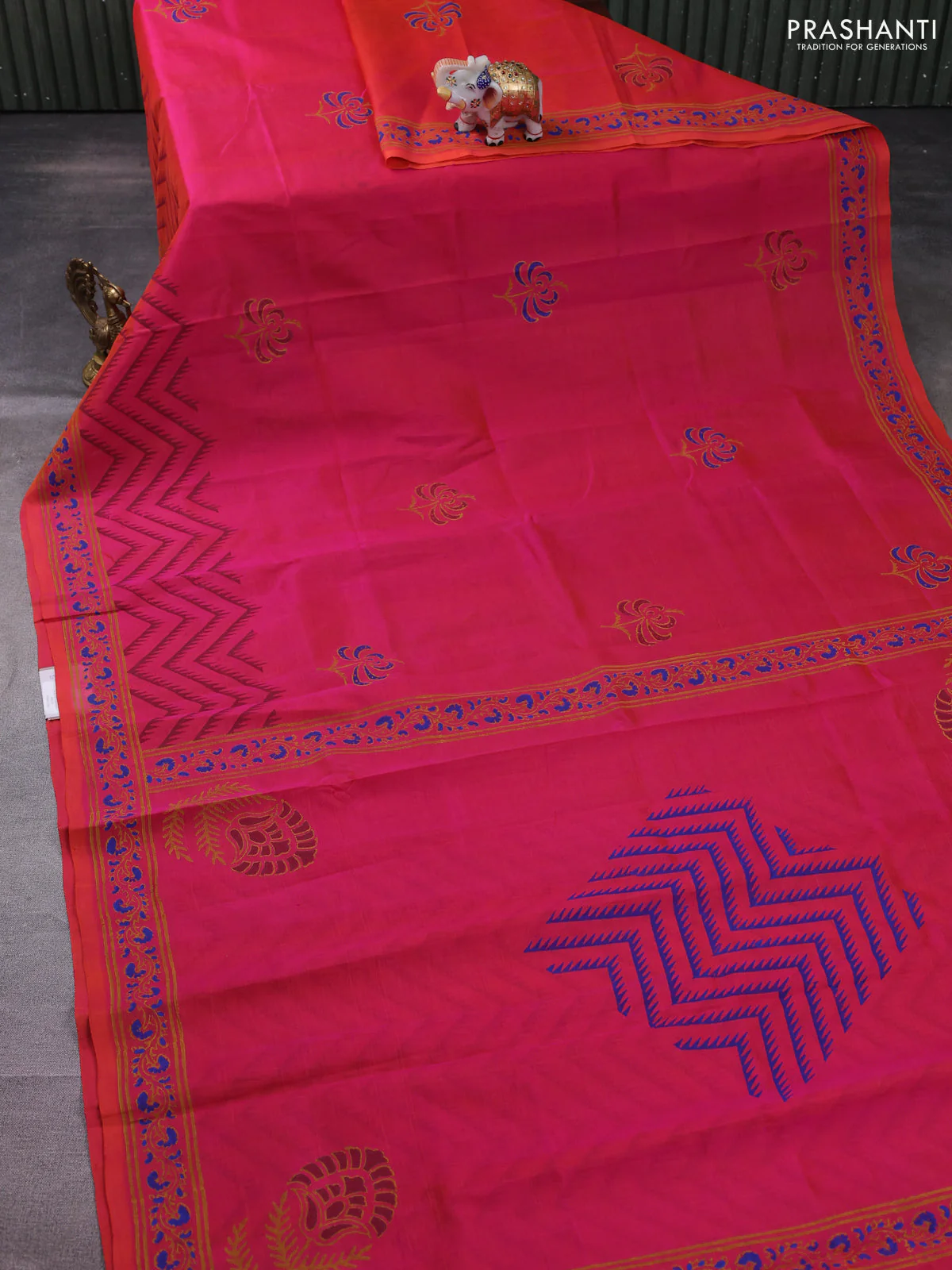 Silk cotton block printed saree dual shade of pink with butta prints and printed border - Image 2