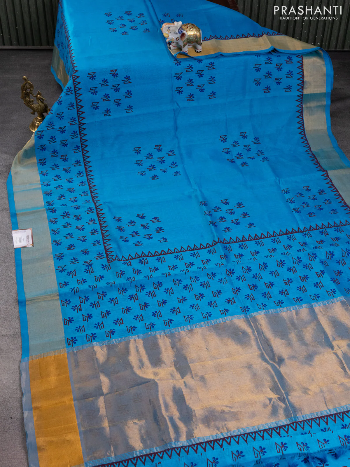 Silk cotton block printed saree light blue with allover butta prints and zari woven border - Image 2
