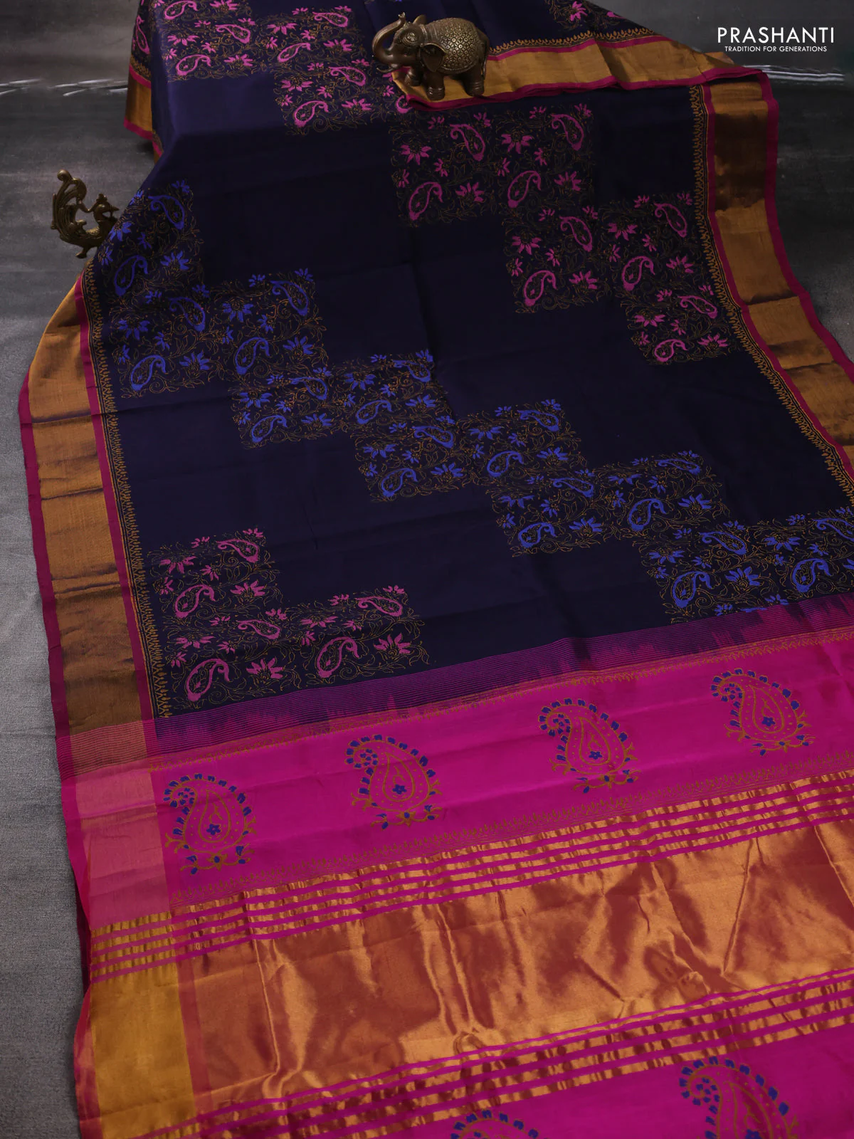 Silk cotton block printed saree navy blue and pink with allover prints and zari woven border - Image 2