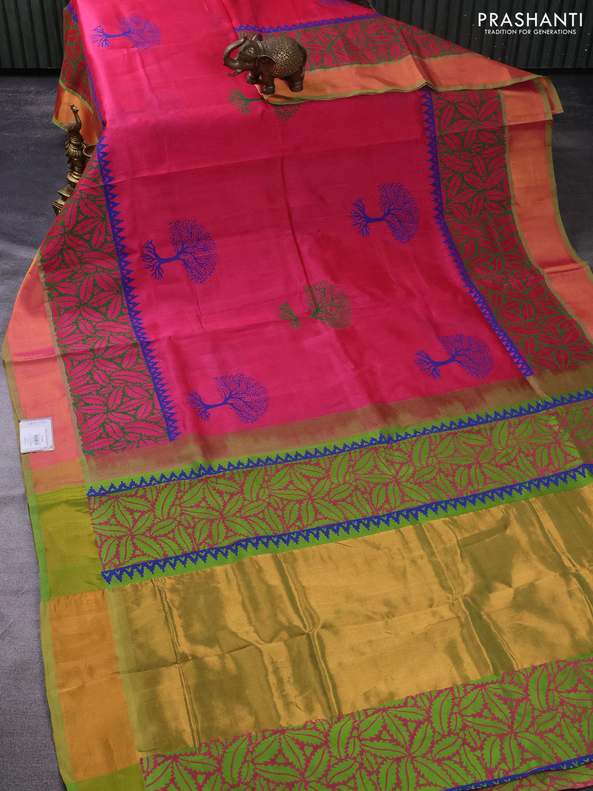 Silk cotton block printed saree pink and light green with butta prints and long zari woven border - Image 2