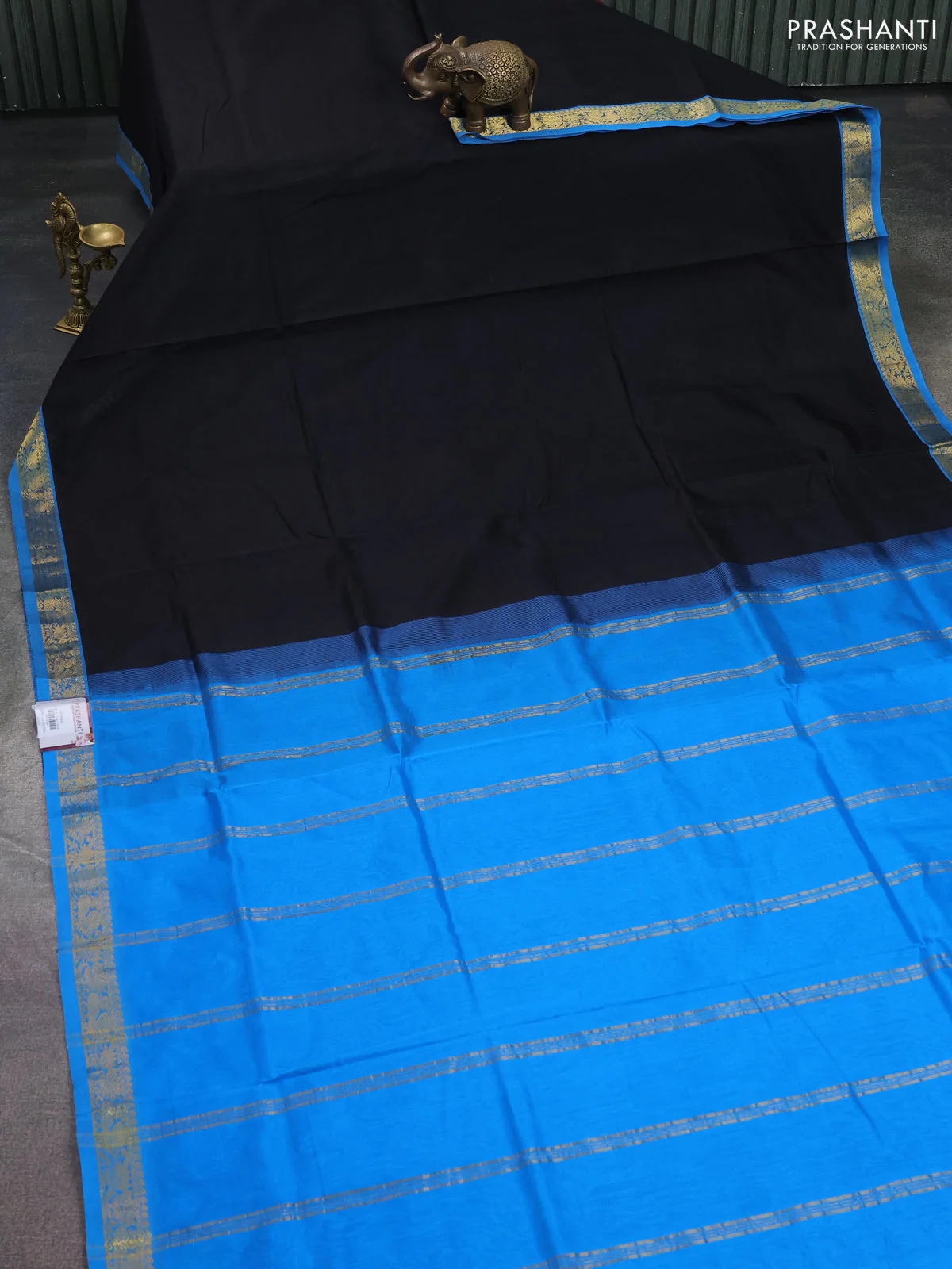 Silk cotton saree black and cs blue with plain body and annam zari woven border - Image 2