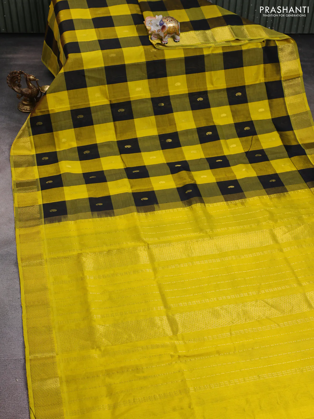 Silk cotton saree black and yellow with allover paalum pazhamum checks pattern & paisley zari buttas and zari woven border - Image 2