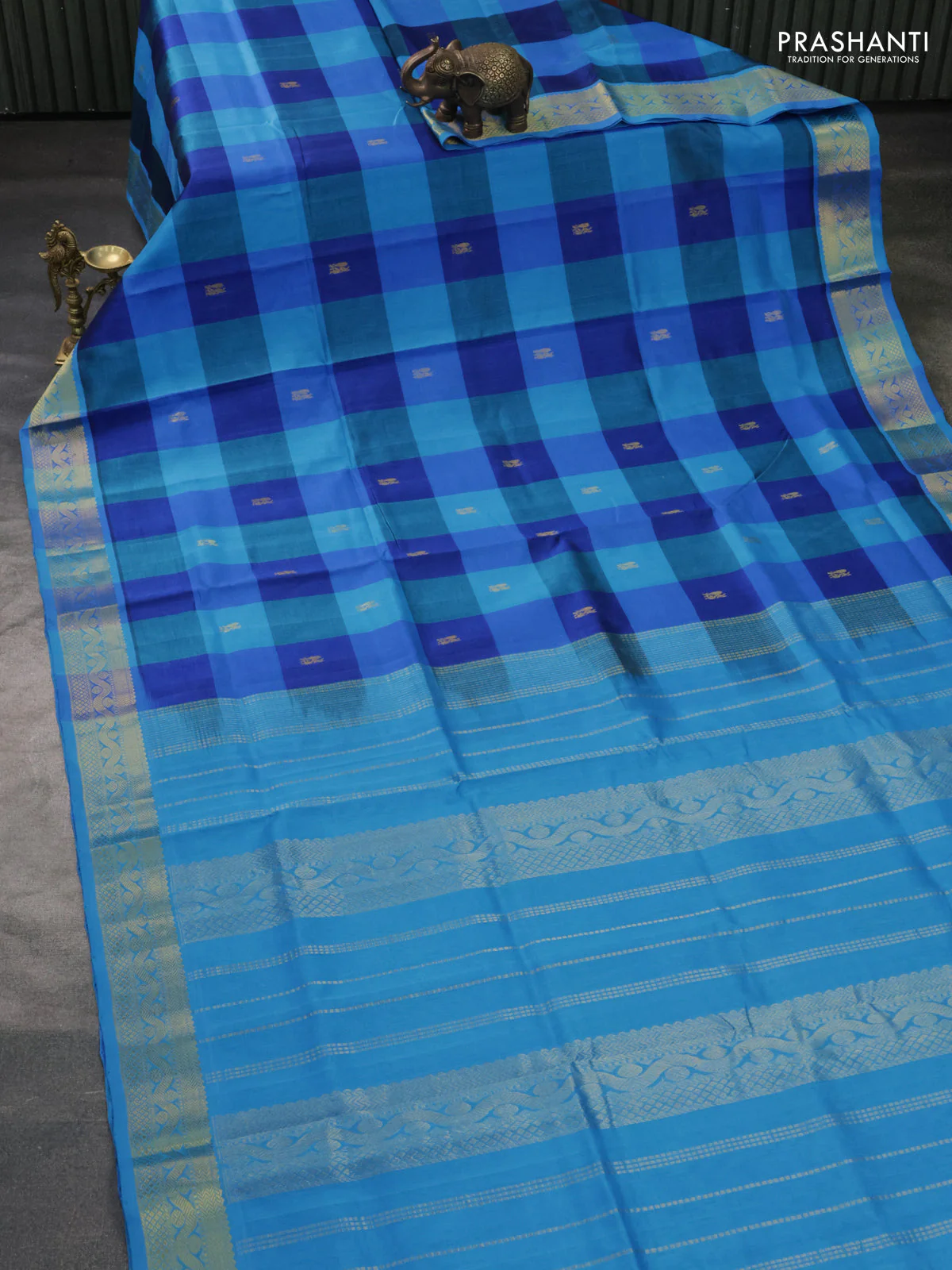 Silk cotton saree blue and cs blue with allover paalum pazhamum checks & buttas and zari woven border - Image 2