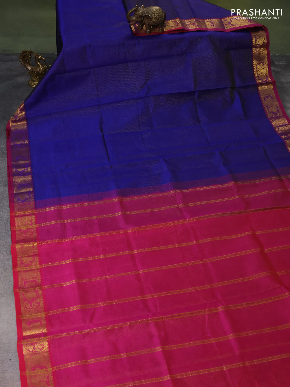 Silk cotton saree blue and magenta pink with allover vairaosi pattern and zari woven border - Image 2