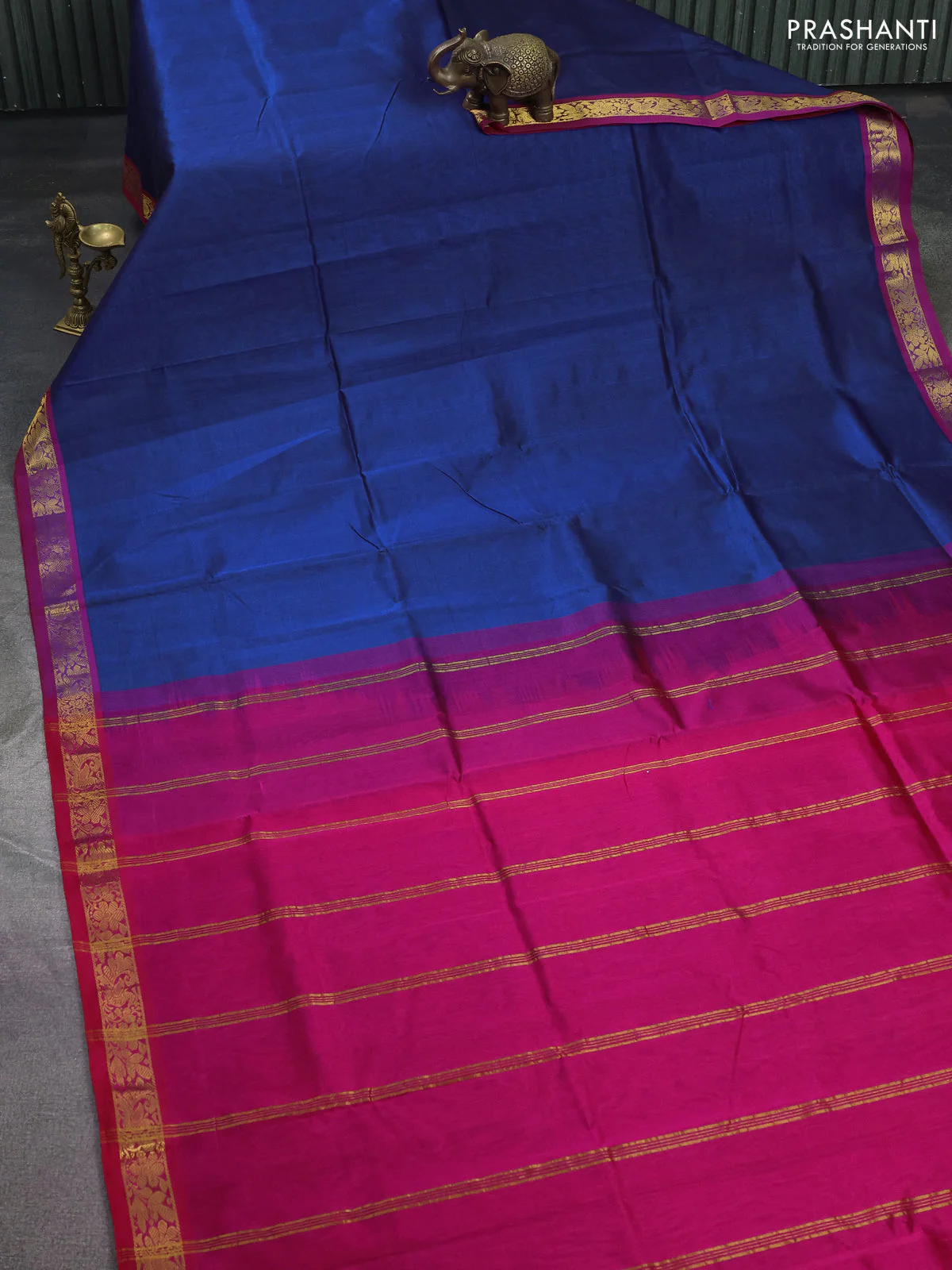 Silk cotton saree blue and pink with plain body and zari woven border - Image 2