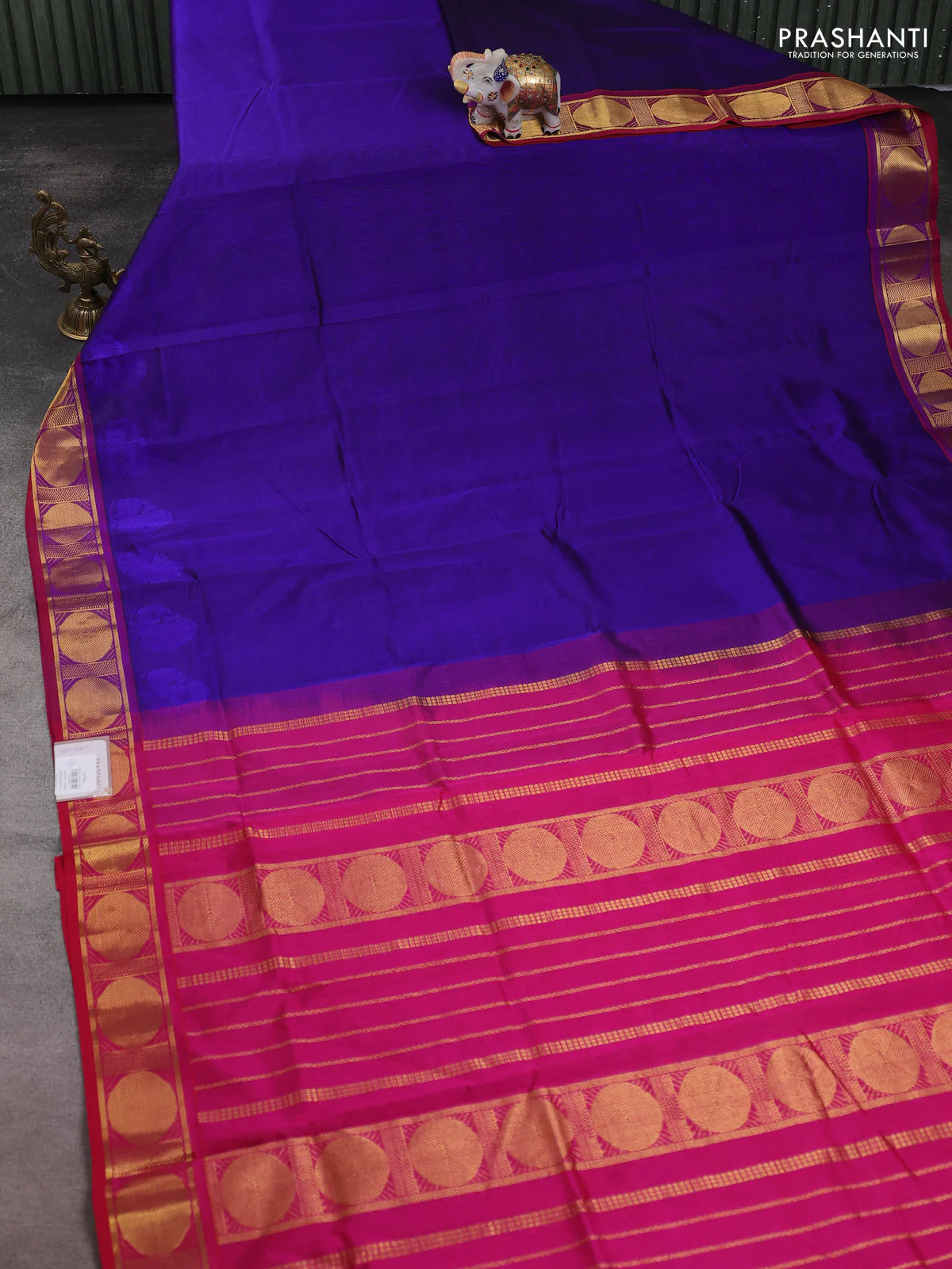 Silk cotton saree blue and pink with plain body and zari woven border - Image 2