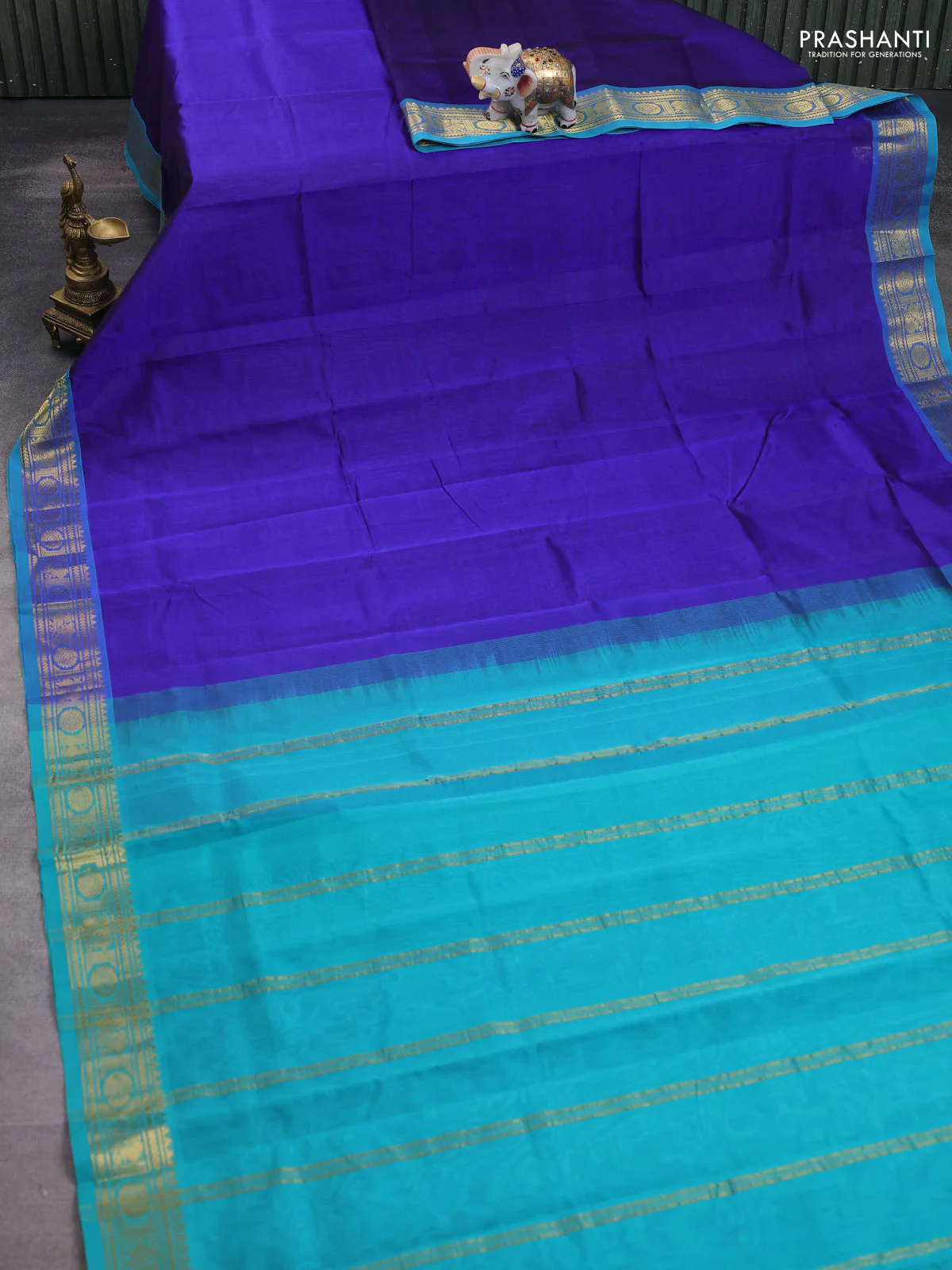 Silk cotton saree blue and teal blue with plain body and annam & rudraksha zari woven border - Image 2