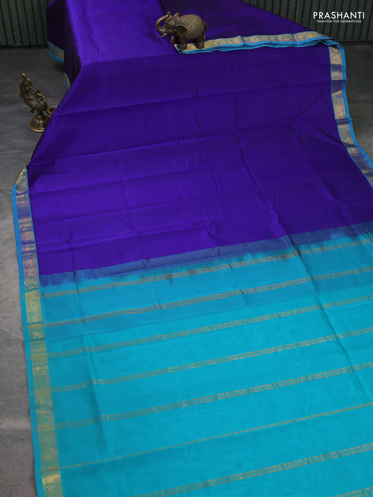 Silk cotton saree blue and teal blue with plain body and annam zari woven border - Image 2