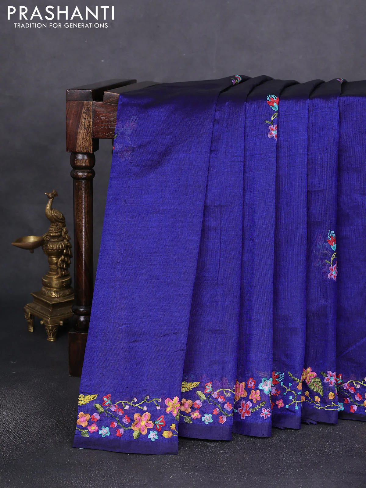 Silk cotton saree blue with floral embroidery buttas and embroidery border - Image 2