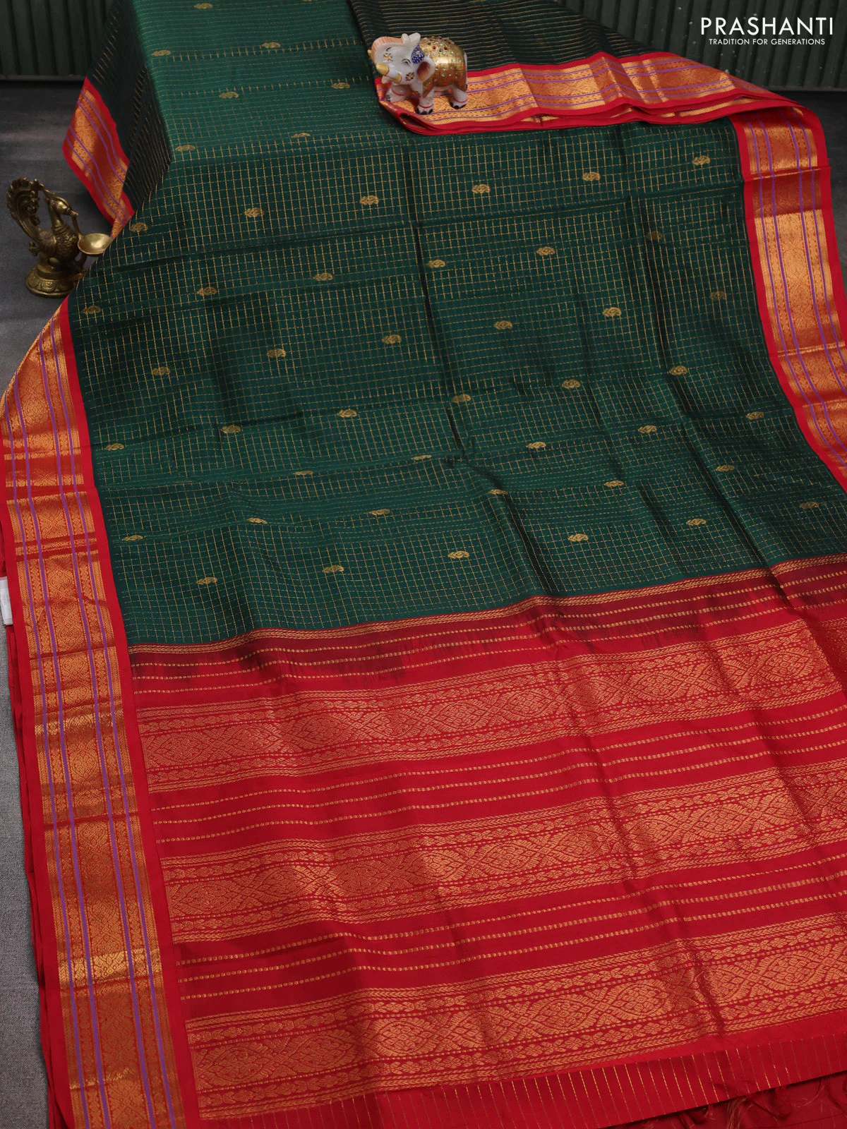 Silk cotton saree bottle green and red with allover zari checks & buttas and zari woven korvai border - Image 2