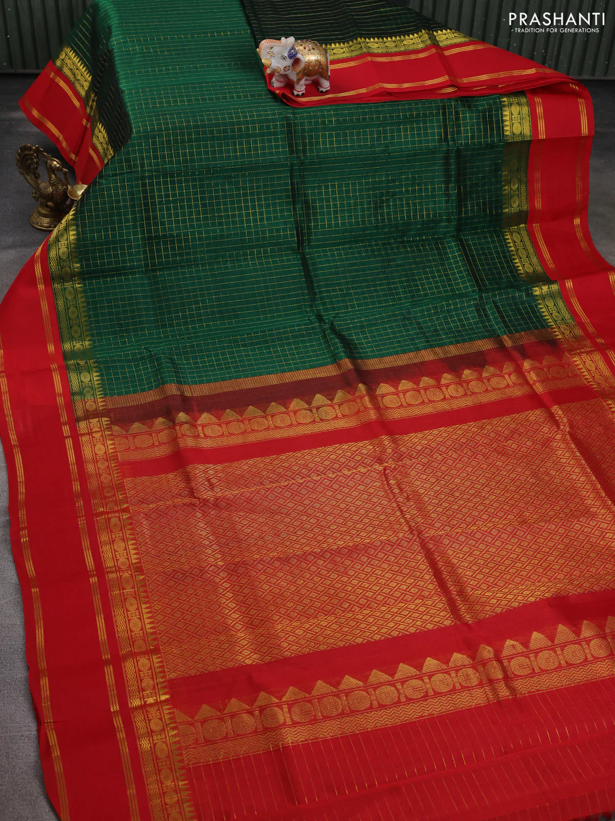 Silk cotton saree bottle green and red with allover zari woven checked pattern and long rettapet zari woven border - Image 2