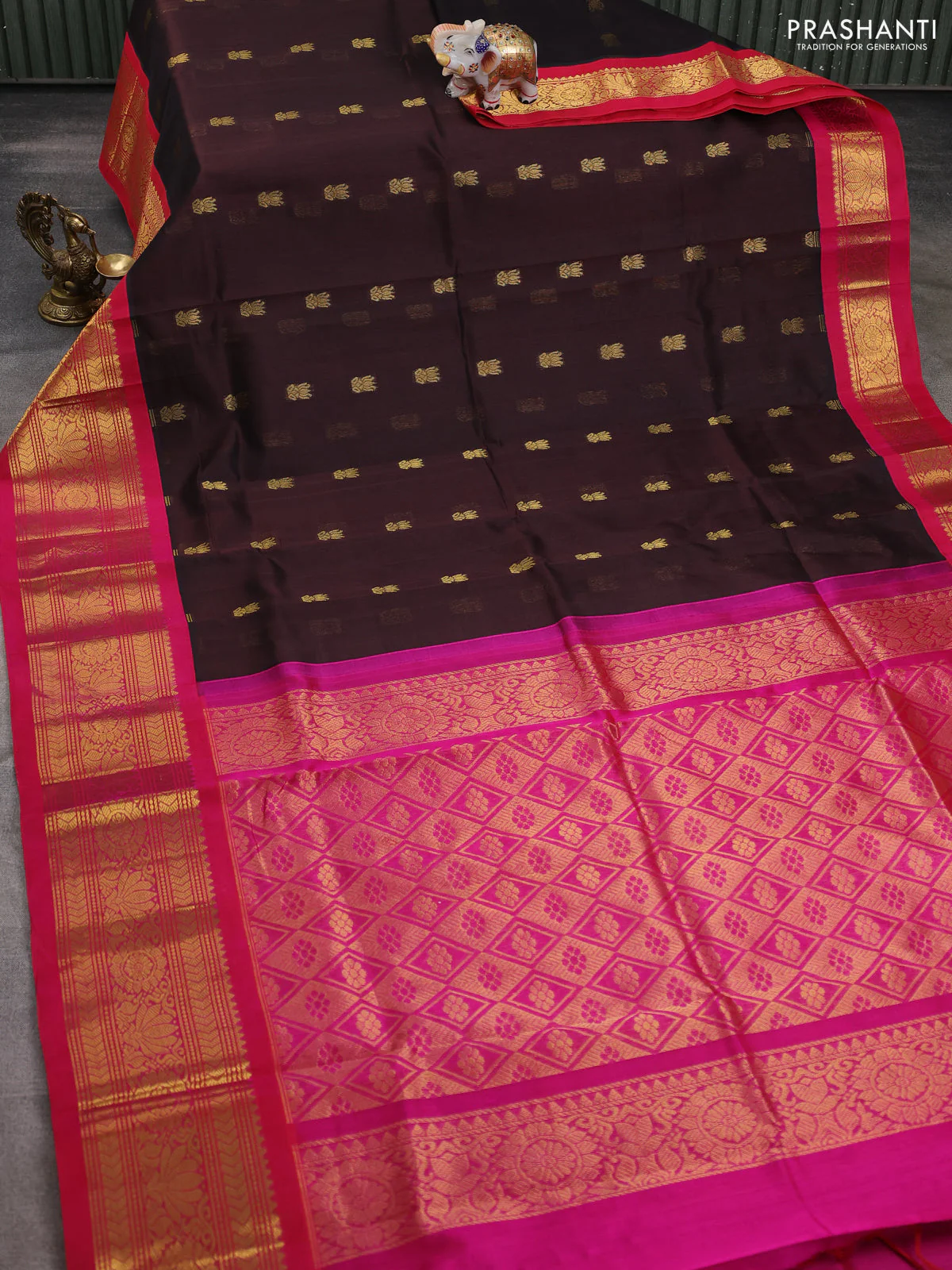 Silk cotton saree coffee brown and pink with zari woven buttas and long zari woven korvai border - Image 2