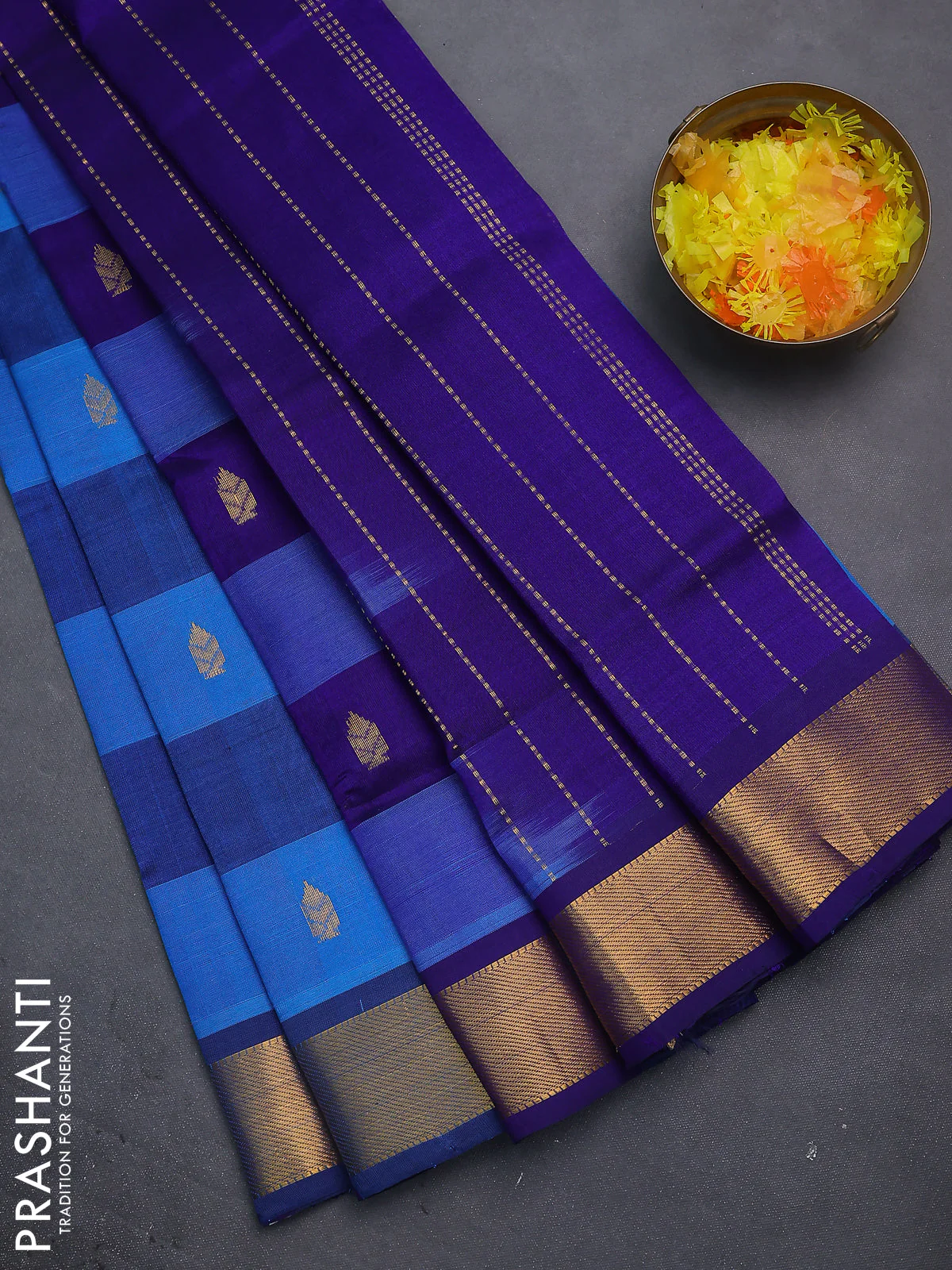 Silk cotton saree cs blue and blue with allover paalum pazhamun checks & zari buttas and zari woven border
