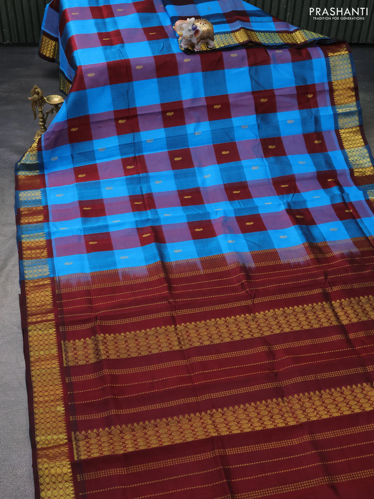 Silk cotton saree cs blue and maroon with allover paalum pazhamum checks & buttas and zari woven border - Image 2
